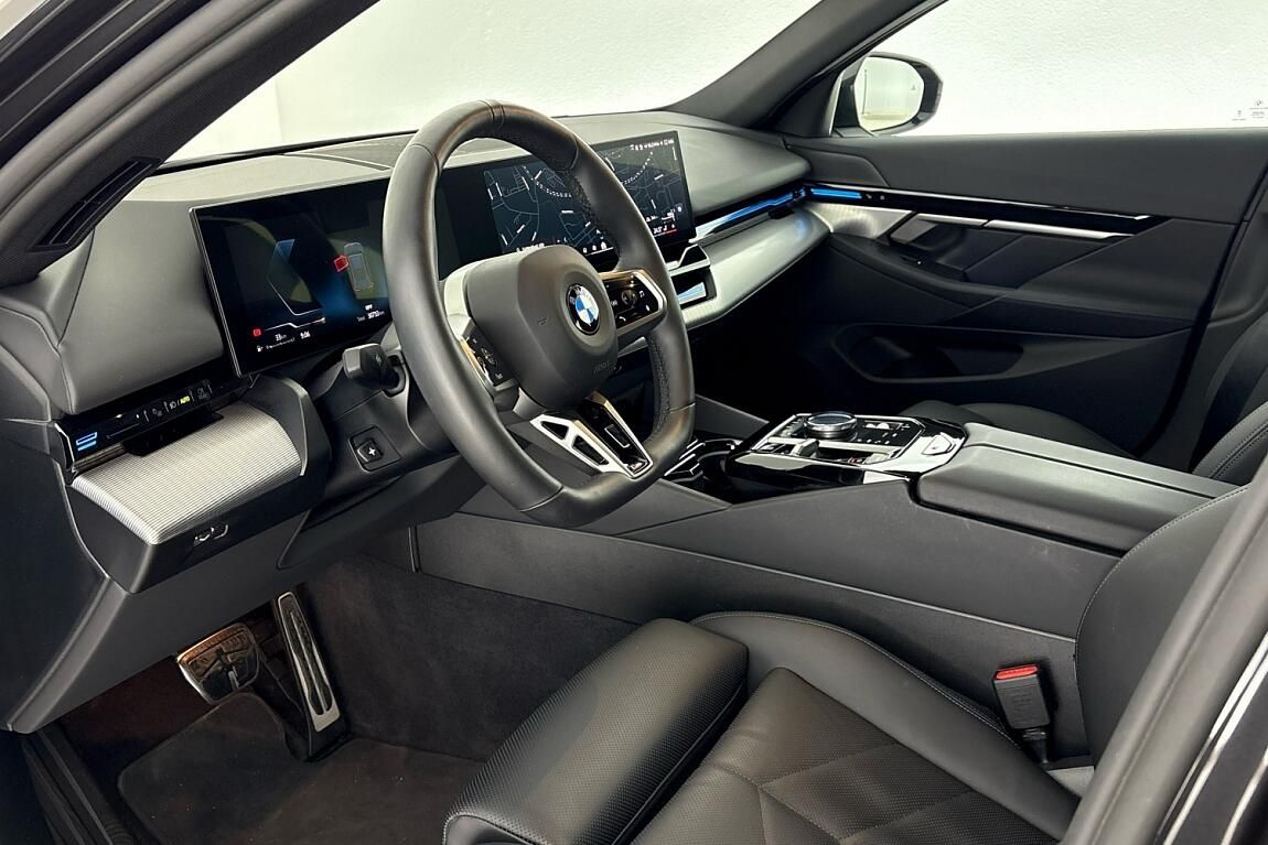 BMW Řada 5, 540d xDrive Touring - fotka 6
