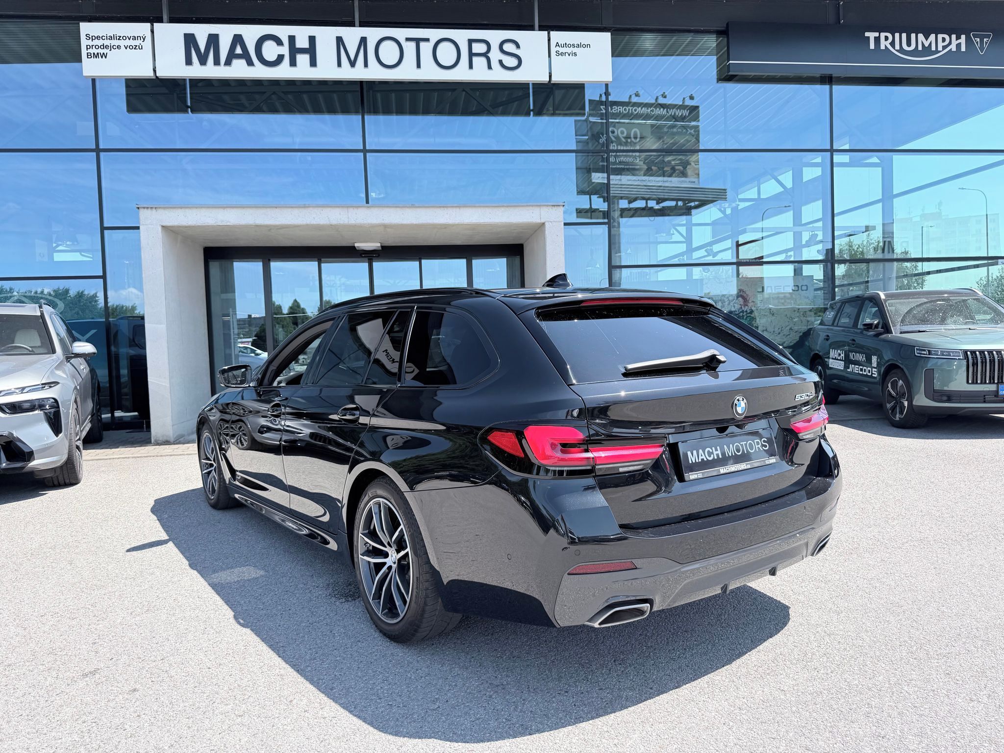 BMW Řada 5, 530d Touring, Natáčecí náprava - fotka 5