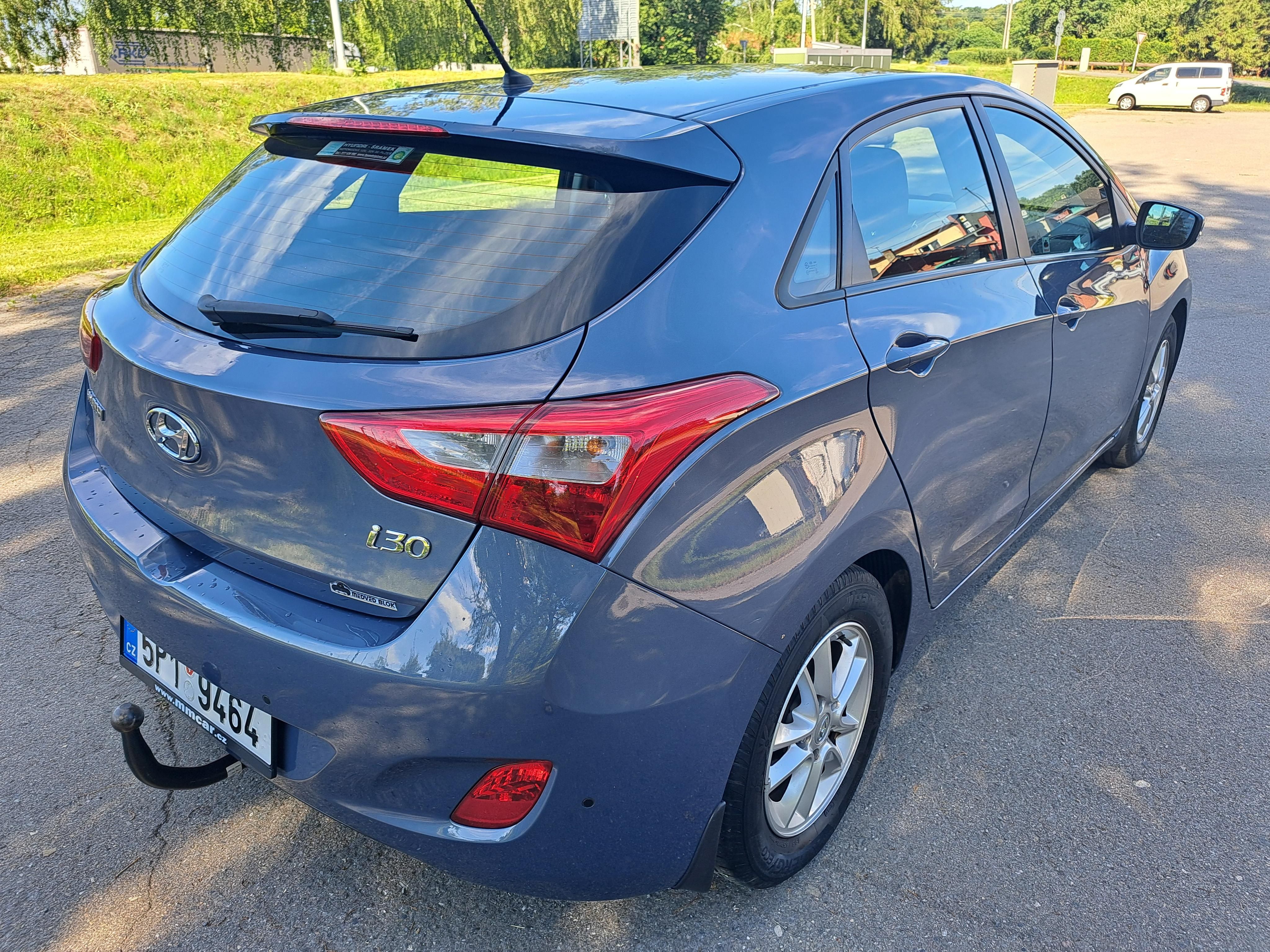 Hyundai i30, Hyundai i30 1,6 benzin - fotka 4