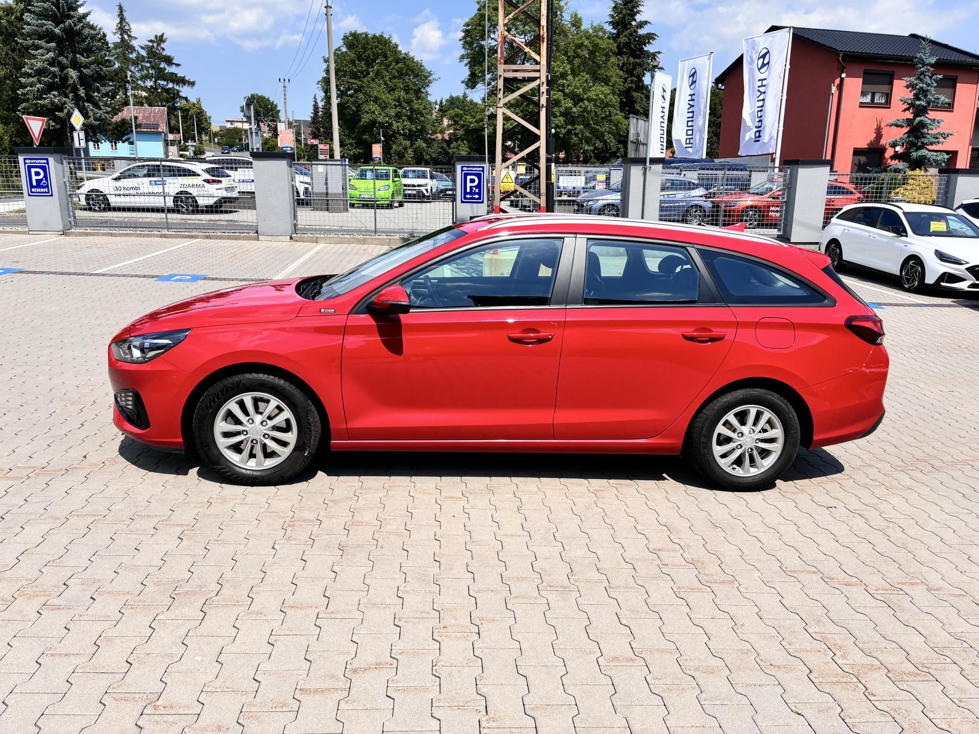 Hyundai i30, 1.0T-GDi 88kW COMFORT - fotka 4