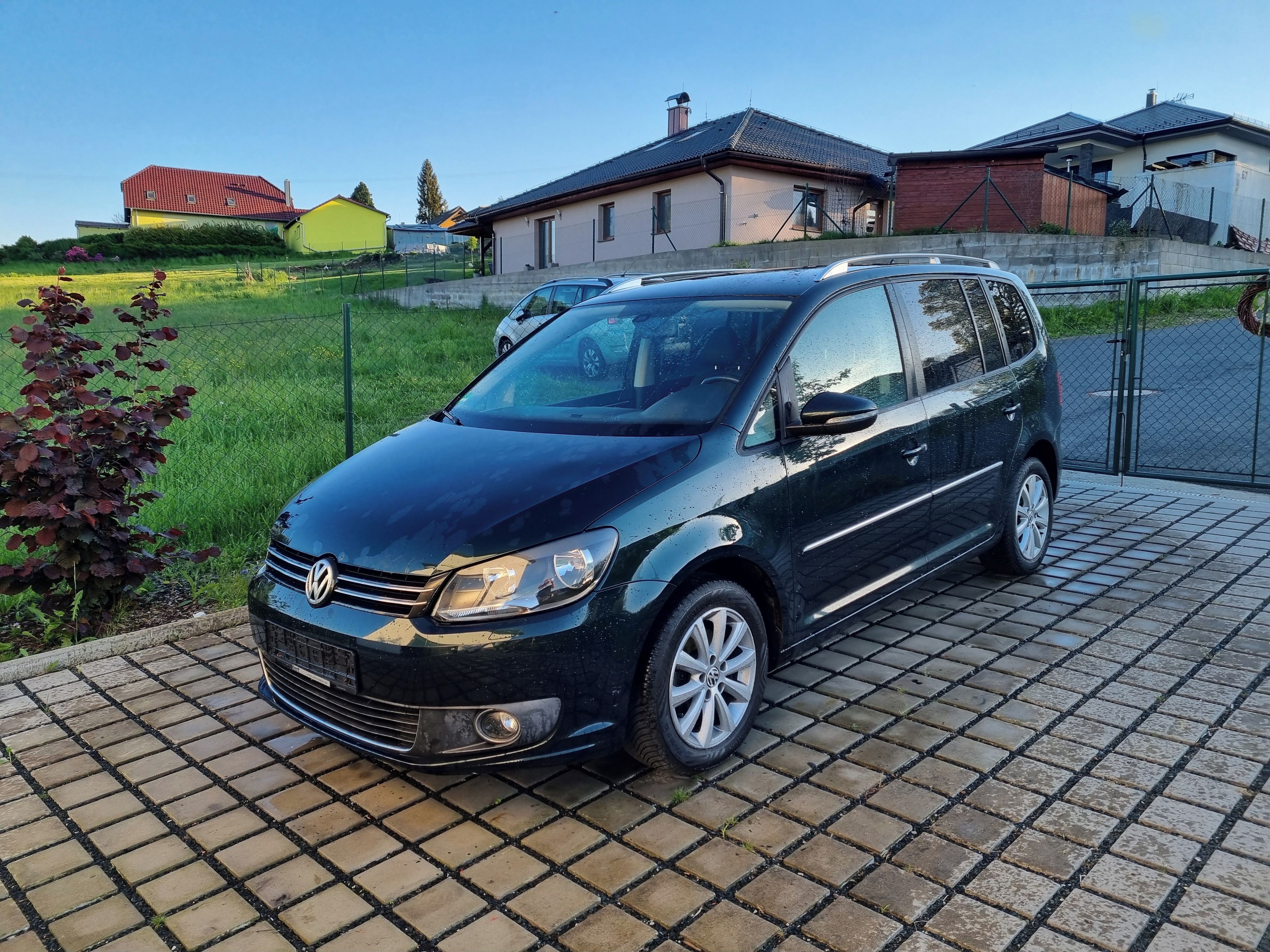 Volkswagen Touran, 1,4 TSI 103 KW 7 MÍST - fotka 3