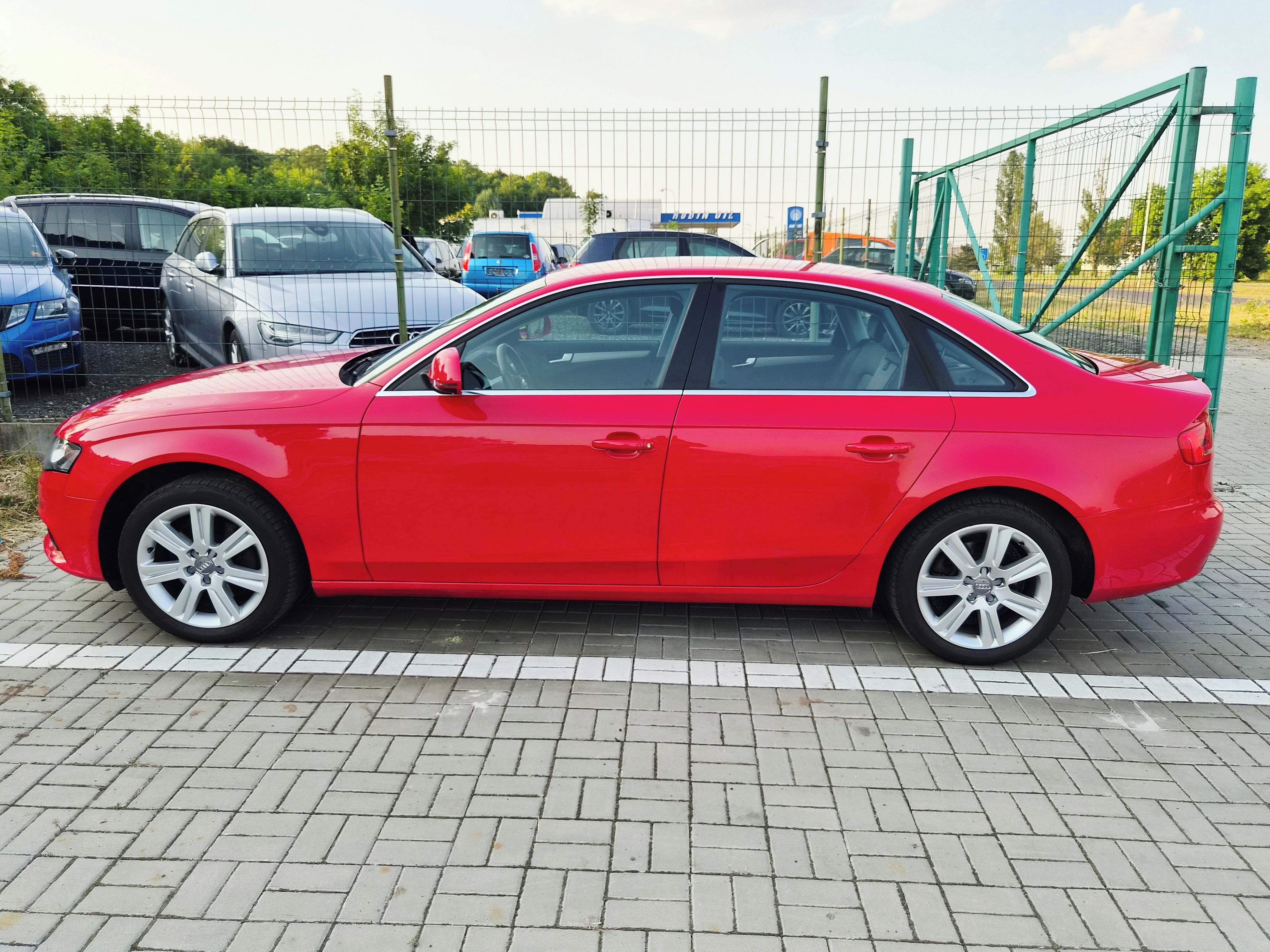 Audi A4, 2.0 i  - 140000 KM - fotka 4