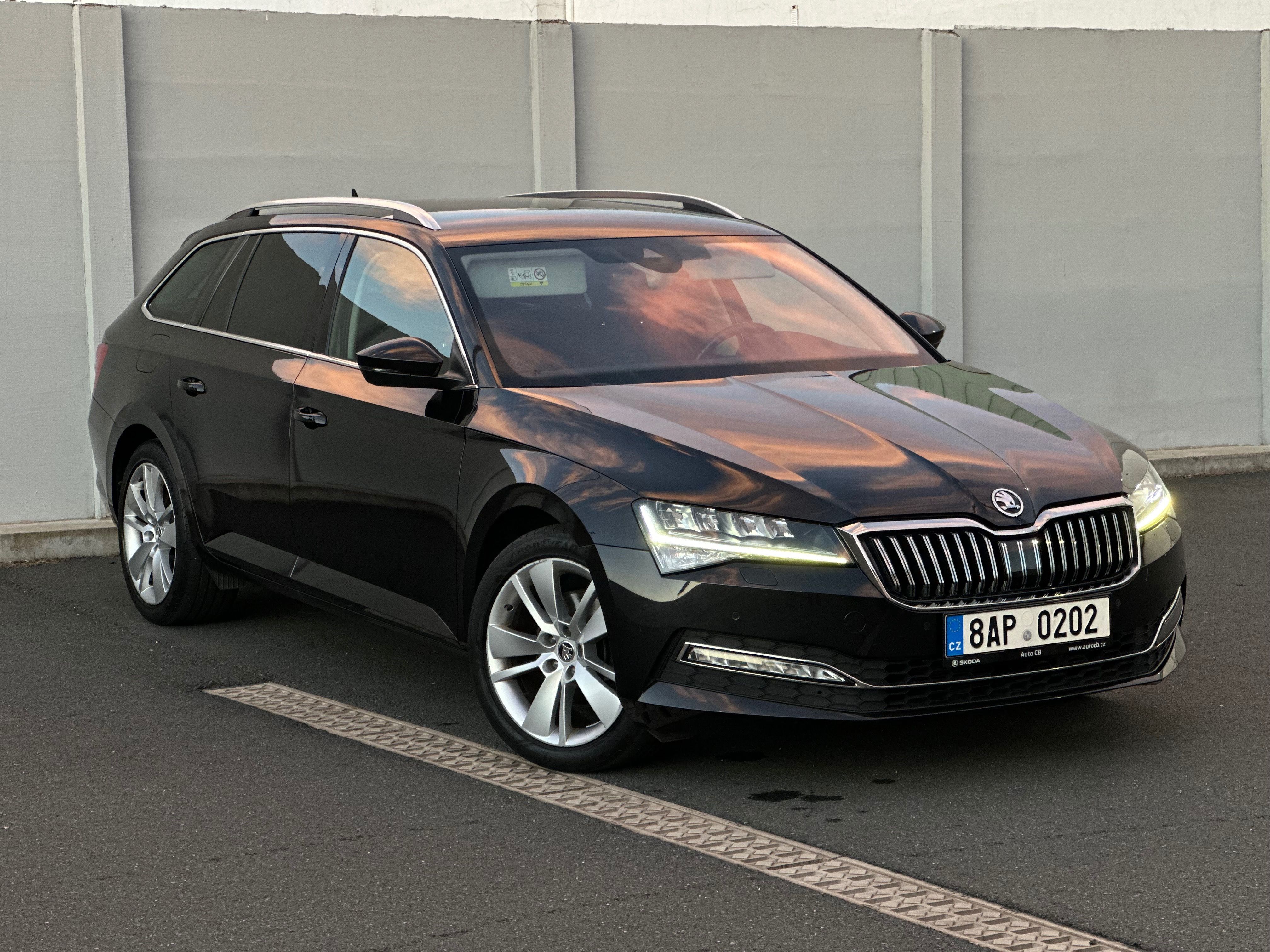 Škoda Superb, 2.0 TDI 147 kW Style DSG 4x4 - fotka 2