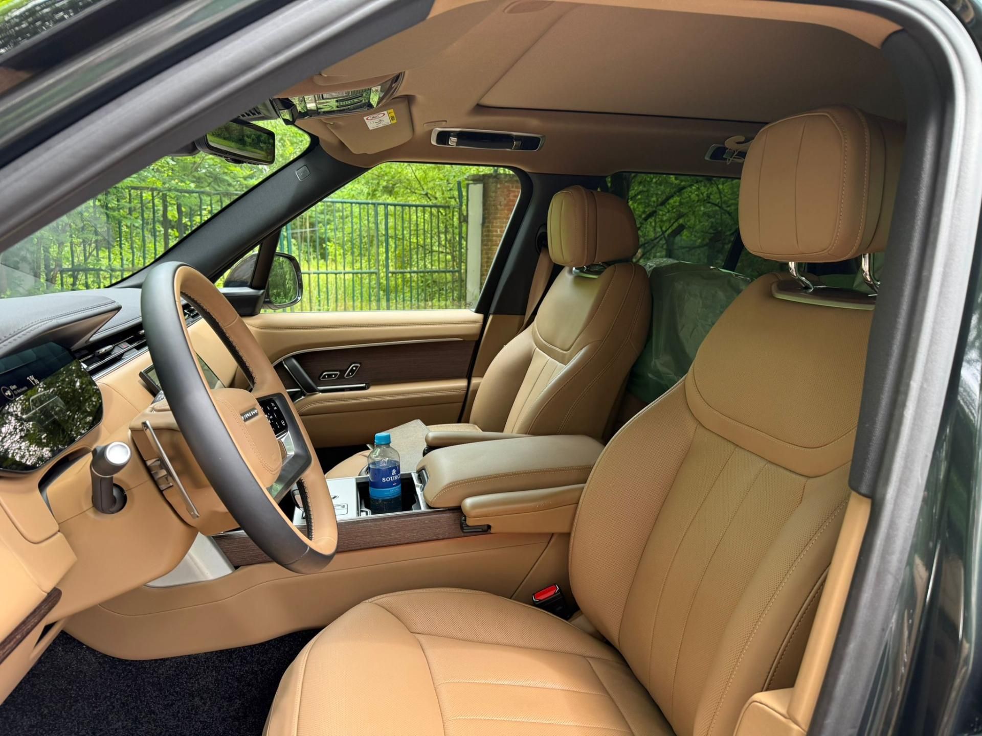 Land Rover Range Rover, P460e HSE Masáž Pano R22 - fotka 6