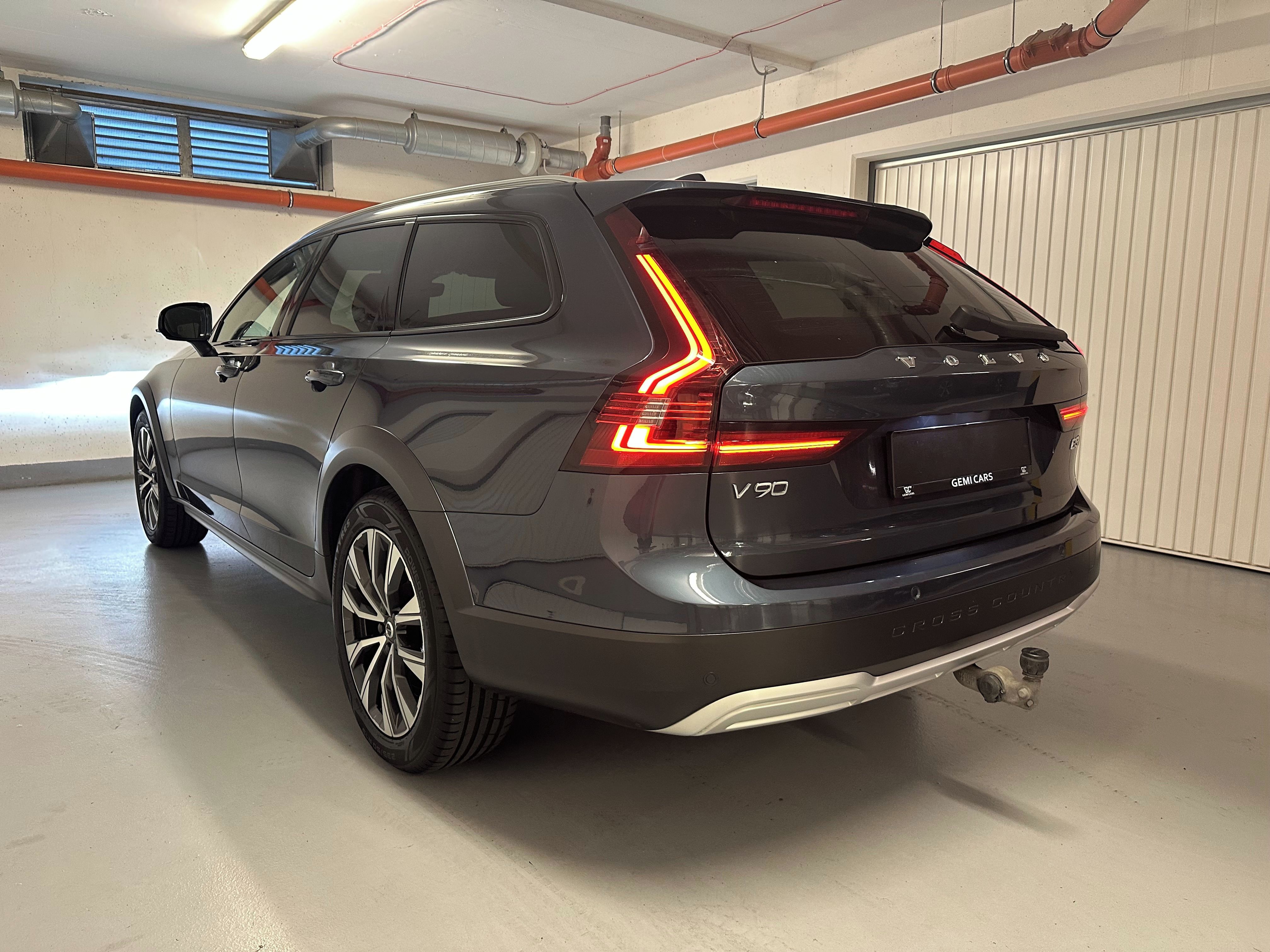 Volvo V90, CC 184kW AWD BLIS CZ DPH 1M - fotka 3