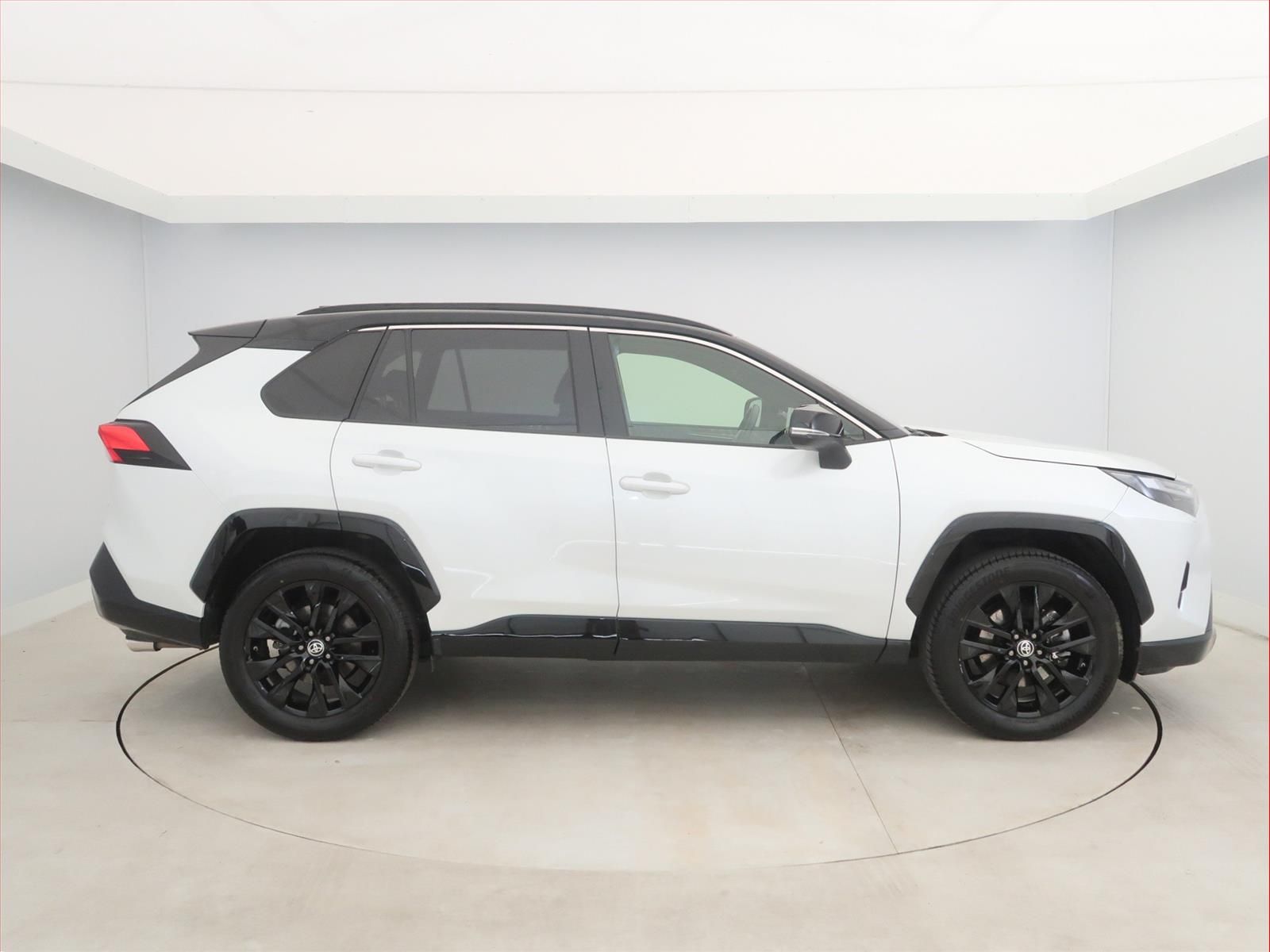 Toyota Rav4, 2.5 Hybrid - fotka 6