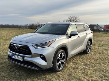 2.5 HEV Executive AWD
