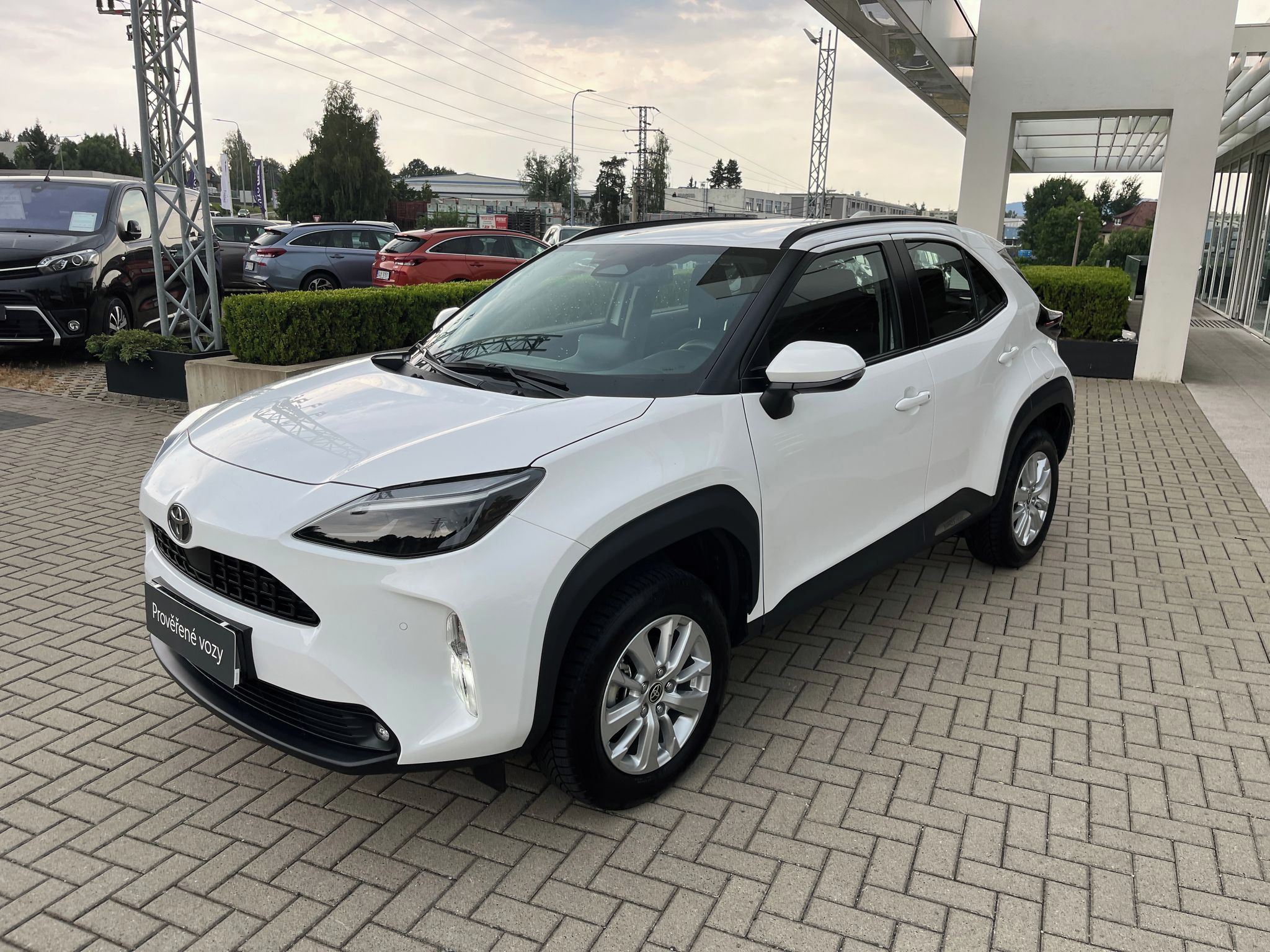 Toyota Yaris Cross, 1.5 Hybrid e-CVT Comfort - fotka 2