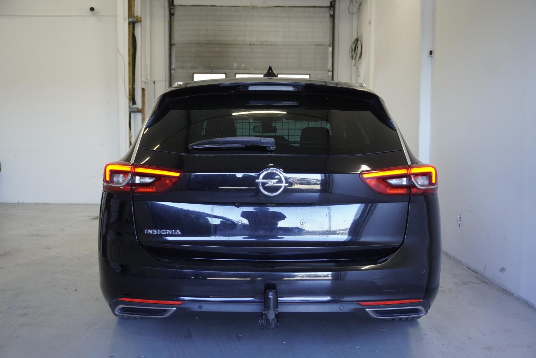 Opel Insignia, INSIGNIA  2,0T154kW SPORTS 4x4 - fotka 6