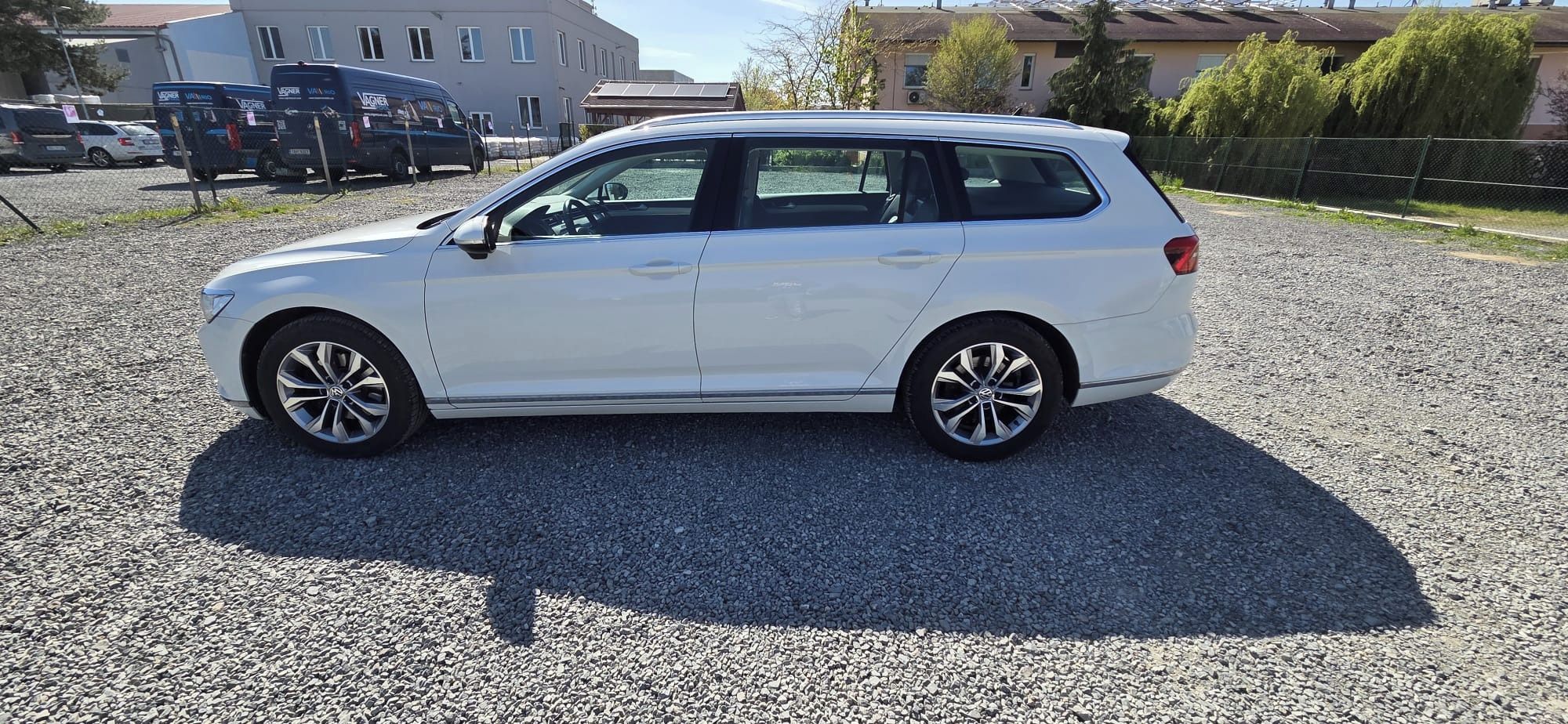 Volkswagen Passat, 2.0 TDI DSG NOVÉ V ČR - fotka 4