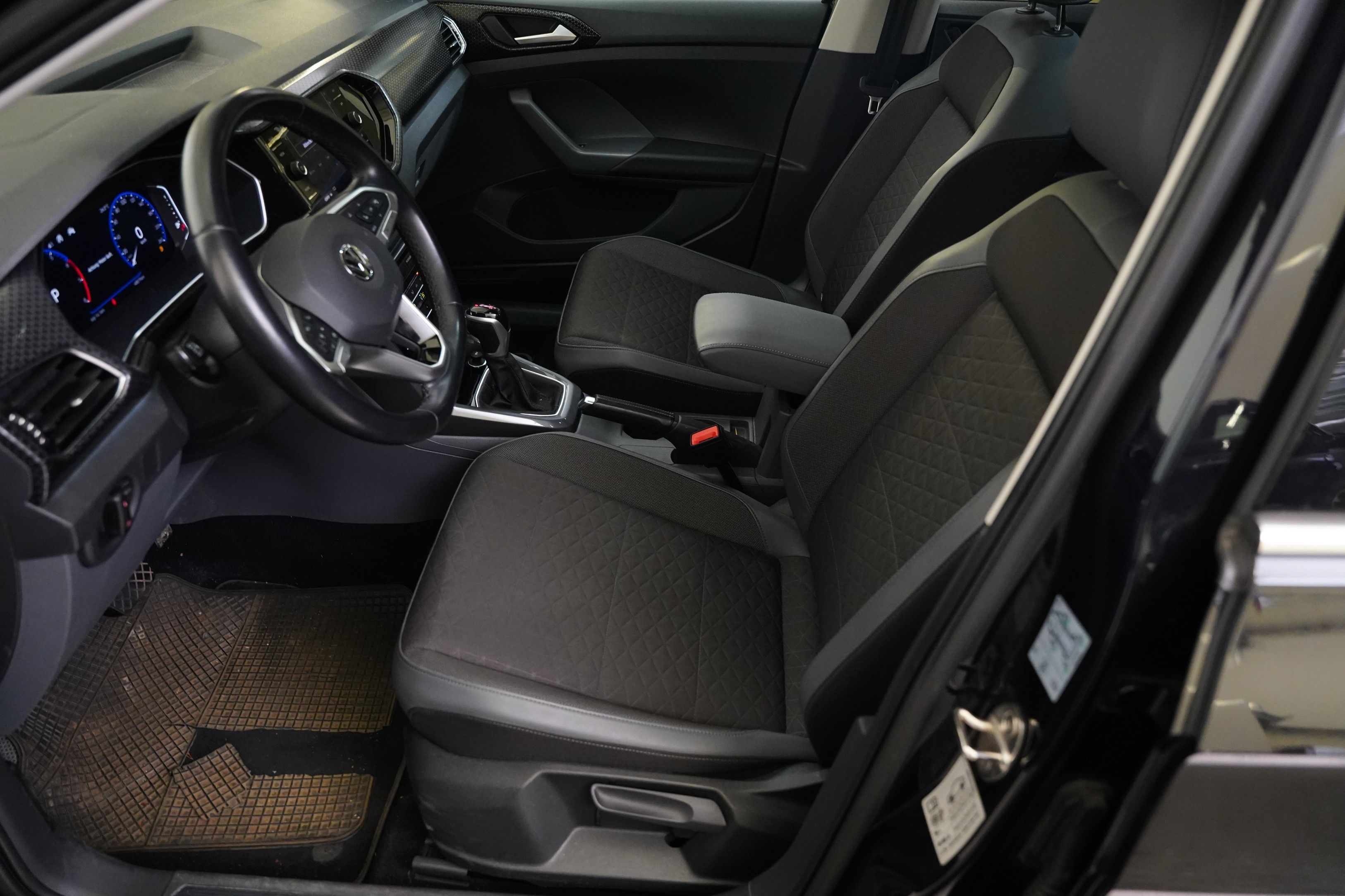 Volkswagen T-Cross, 1.5 TSI 110 kW DSG Style - fotka 6