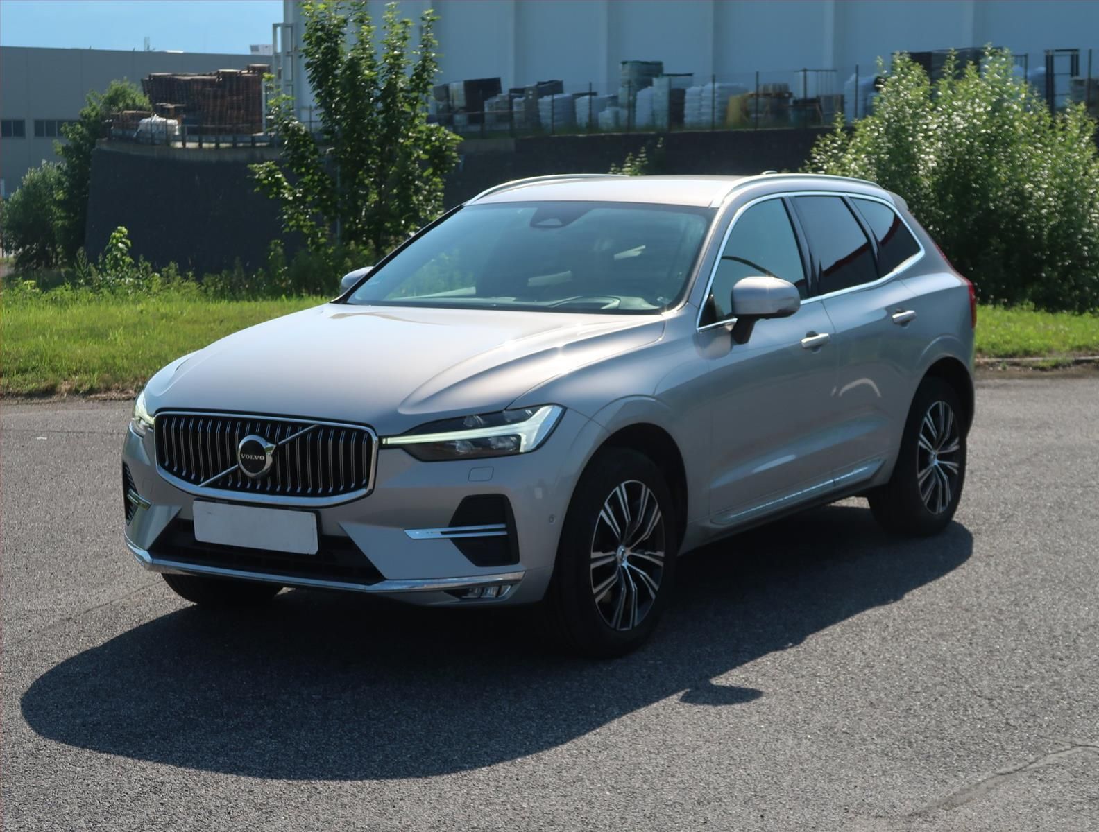 Volvo XC60, D5 AWD, Momentum, 4X4 - fotka 2