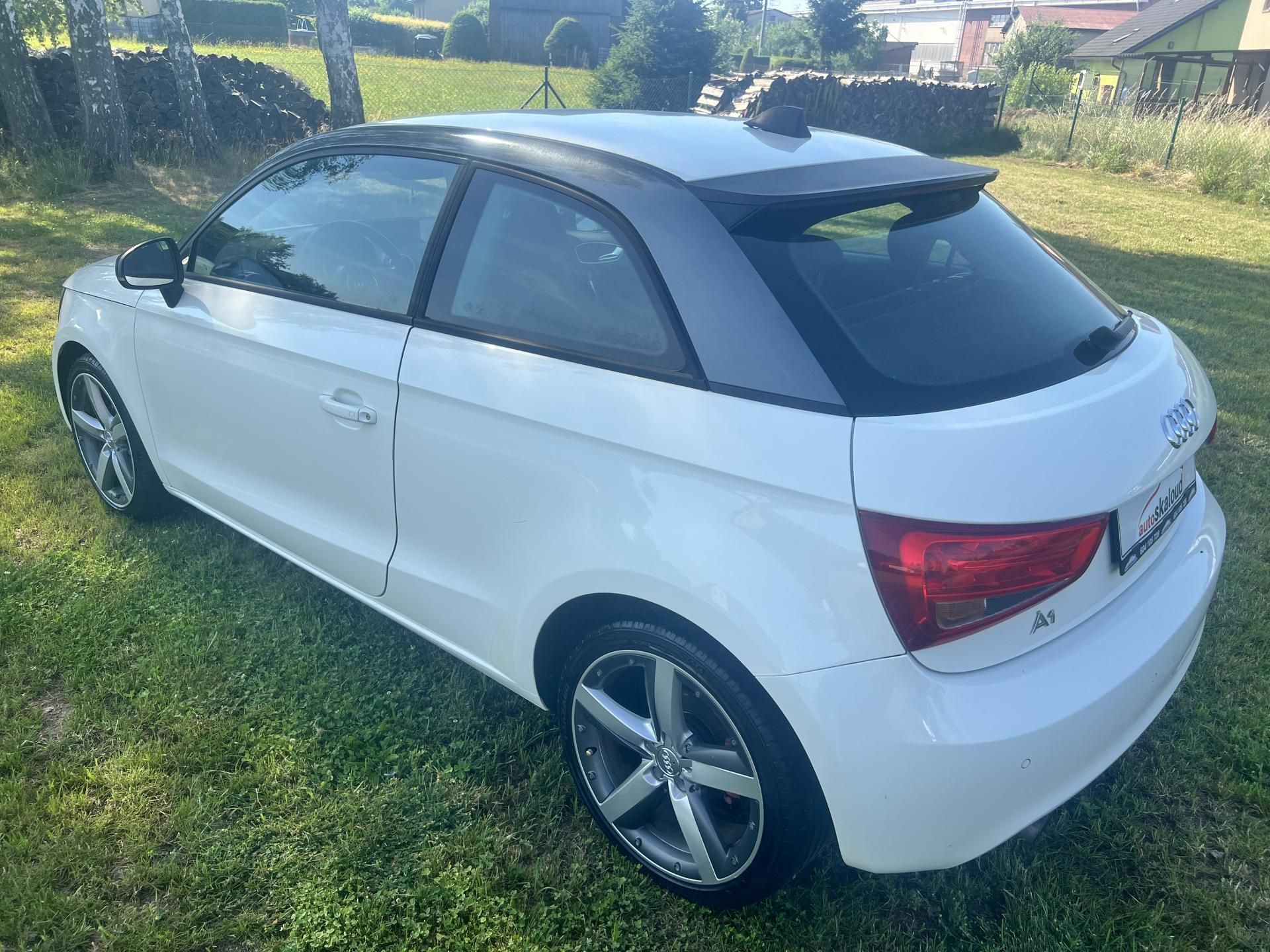 Audi A1, 1.2TFSI 63KW,KůŽE,NAVI,2xALU - fotka 5