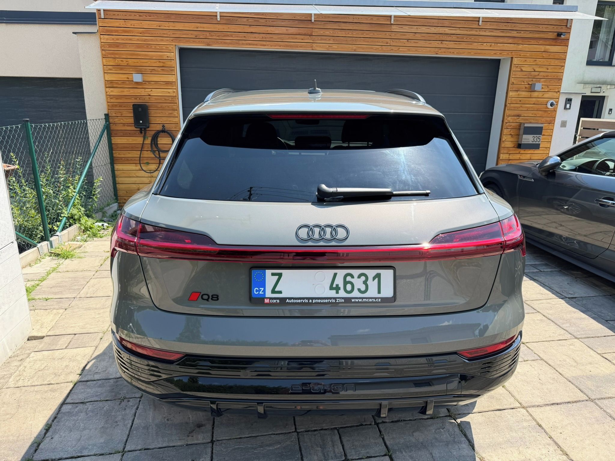 Audi Q8 e-tron, 55 S-LINE Asistenti Panor.22kW - fotka 6