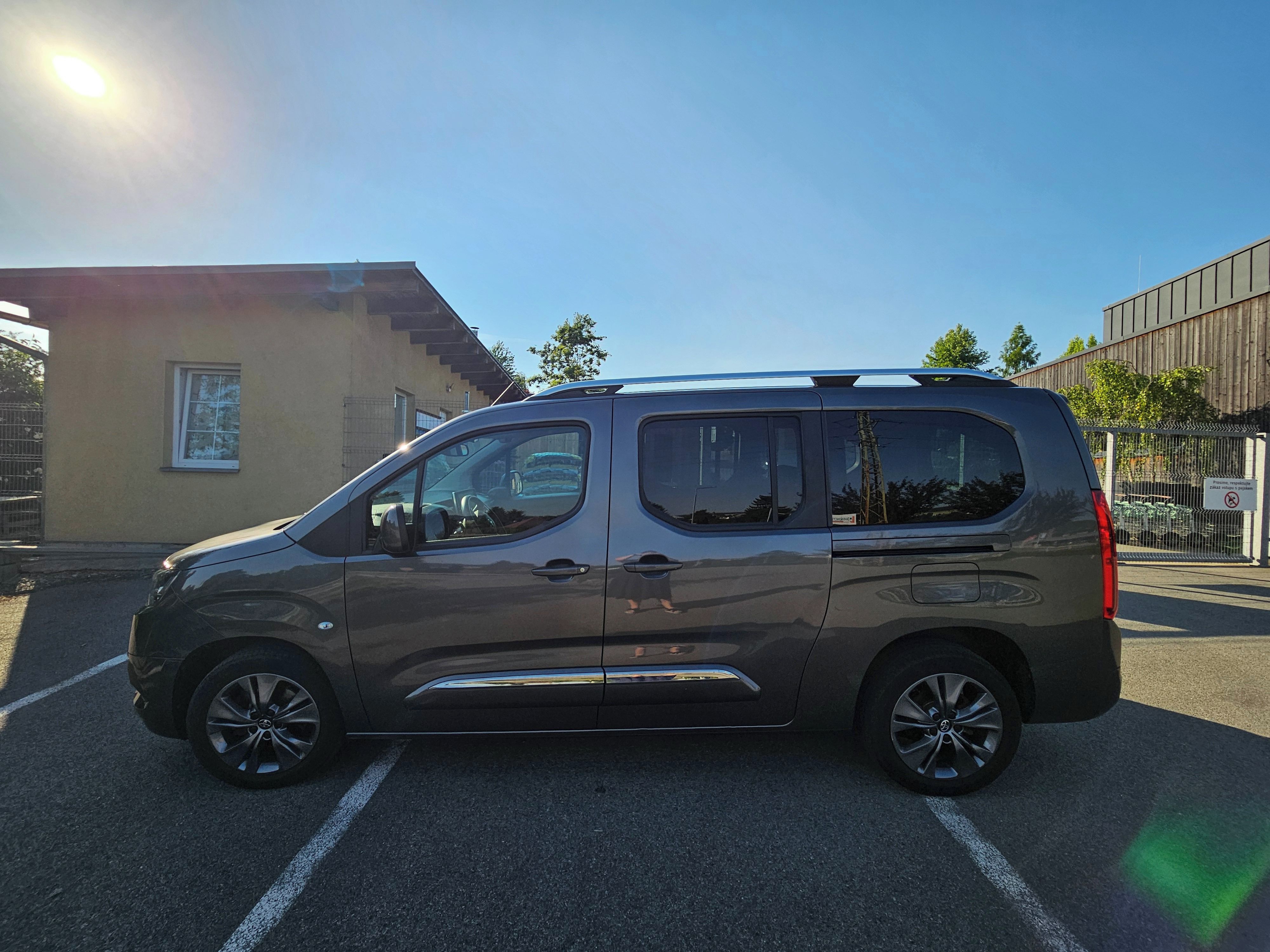Toyota Proace City Verso, 1,2 T, Long 7 míst v záruce - fotka 2