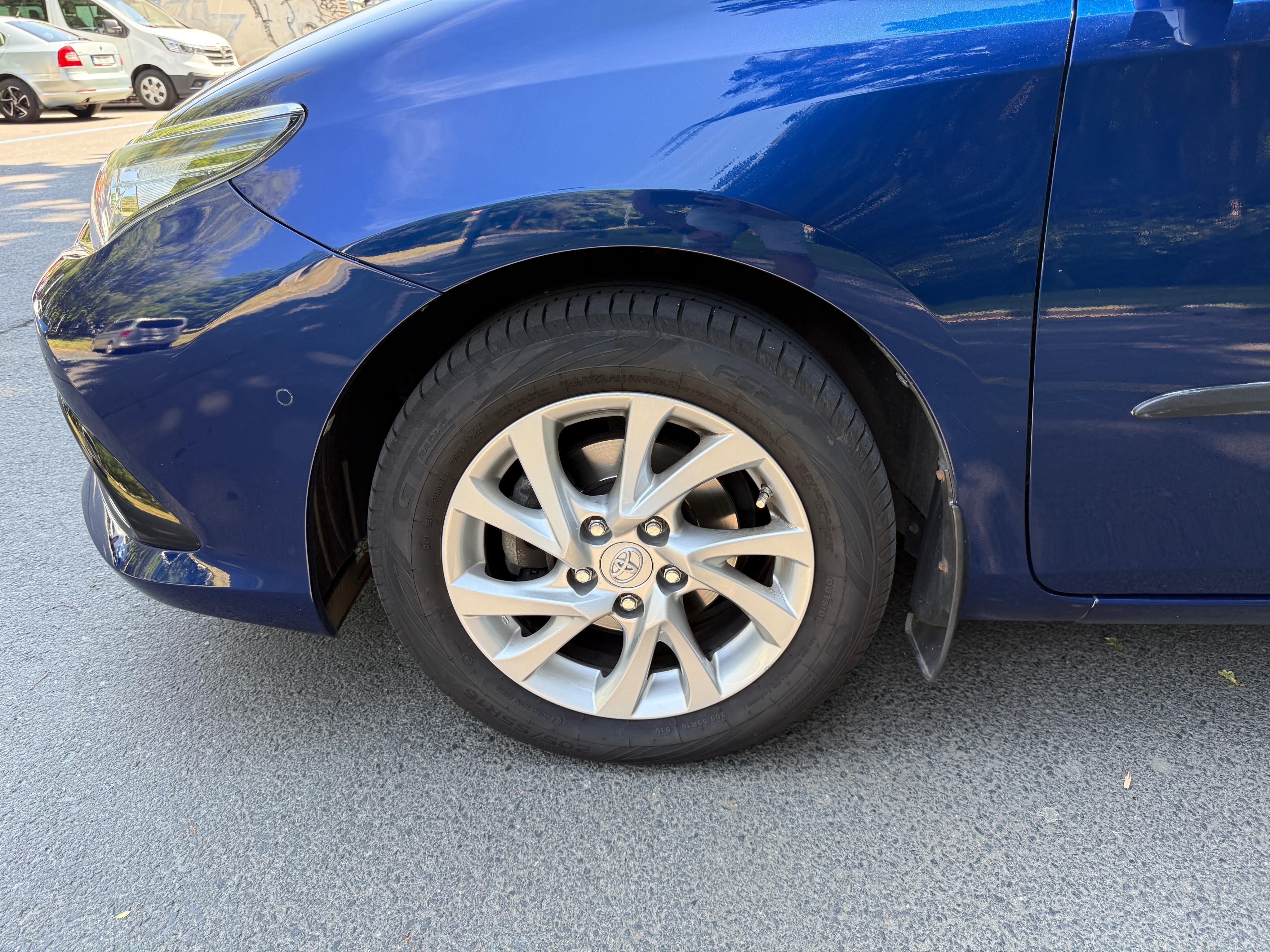Toyota Auris, Toyota Auris 1.6 VVTI 97 kw - fotka 6