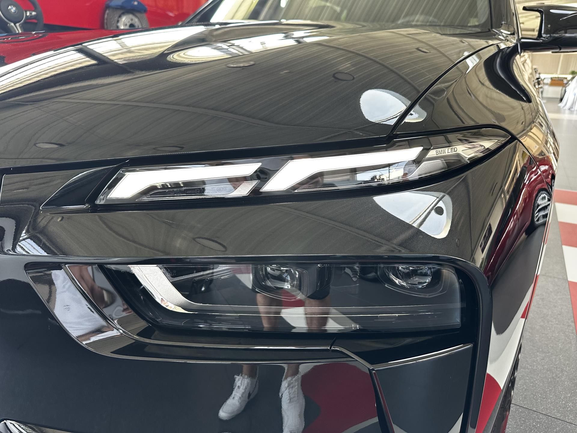 BMW X7, X7 M60i xDrive - fotka 3