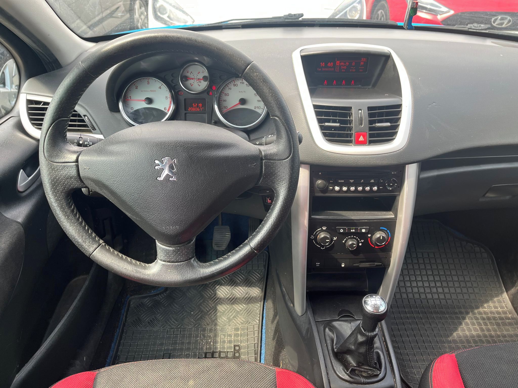 Peugeot 207, 1.6 HDI/68kW - fotka 6