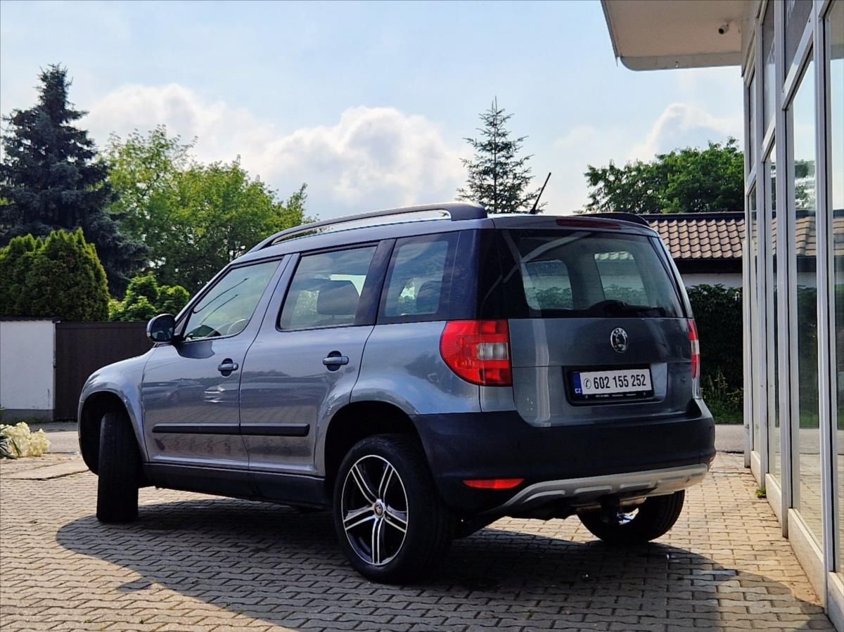 Škoda Yeti, 2,0 TDI 4X4 AC NAVI VÝHŘEVY - fotka 3