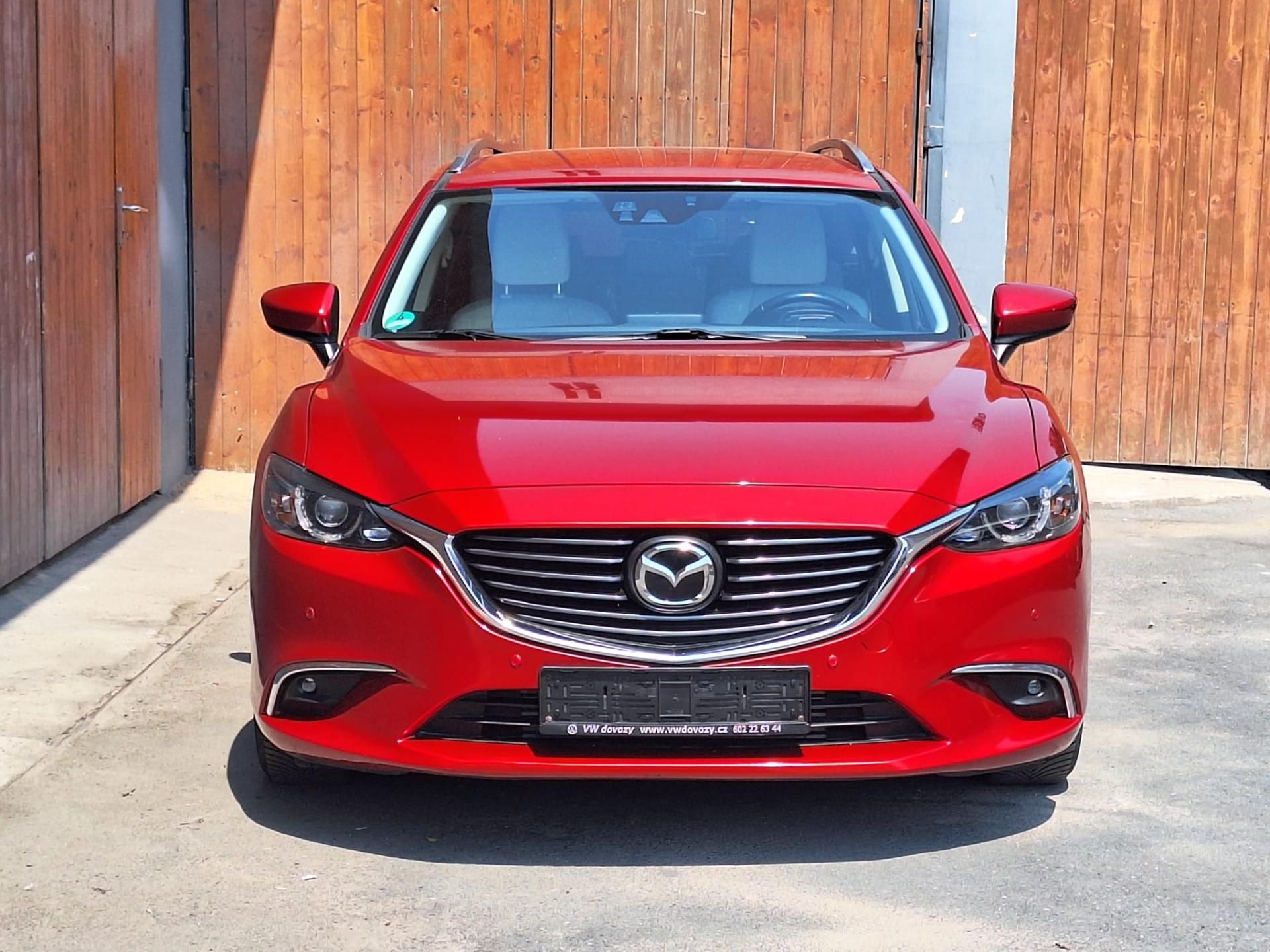 Mazda 6, 2,2D Sports-Line bílá kůže - fotka 2