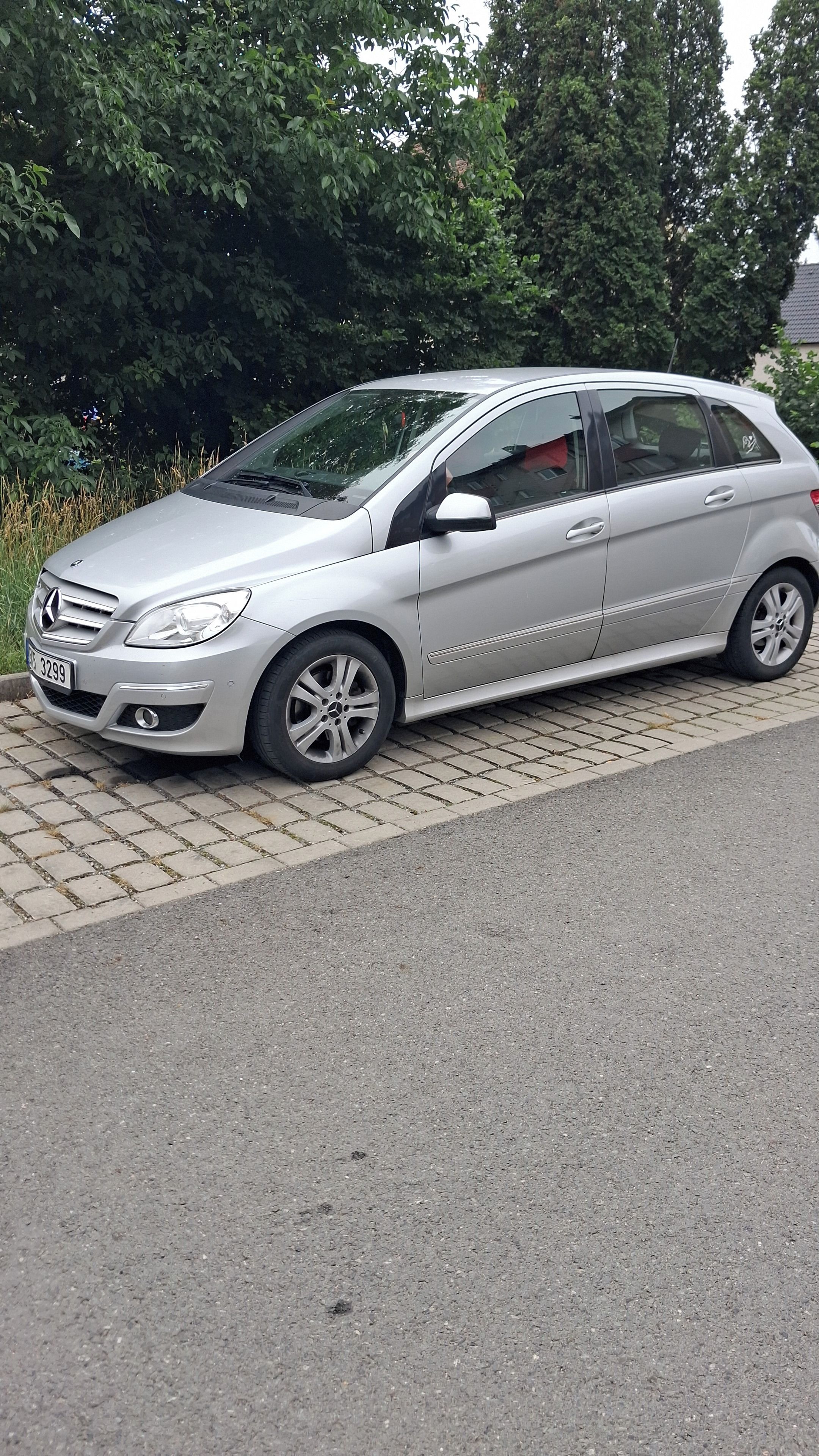 Mercedes-Benz Třídy B, Motor 2.0 80 kw automat
