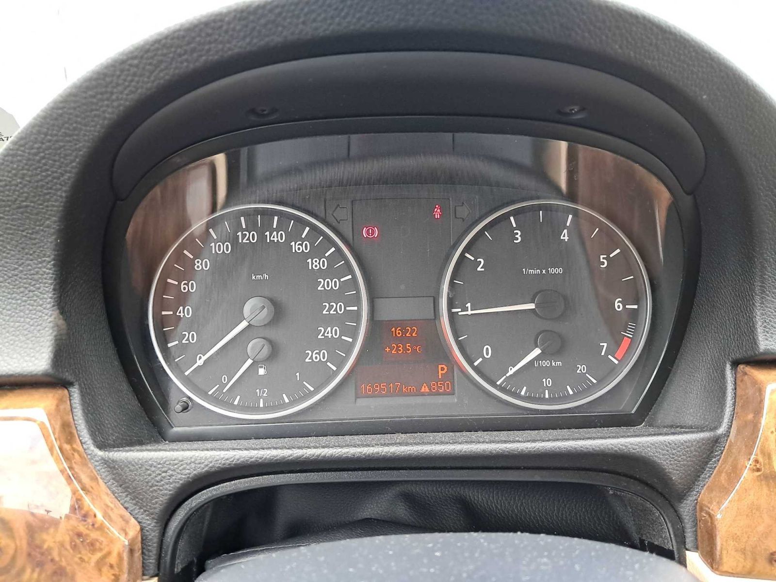 BMW Řada 3, 318 i, Automat, Xenony - fotka 3