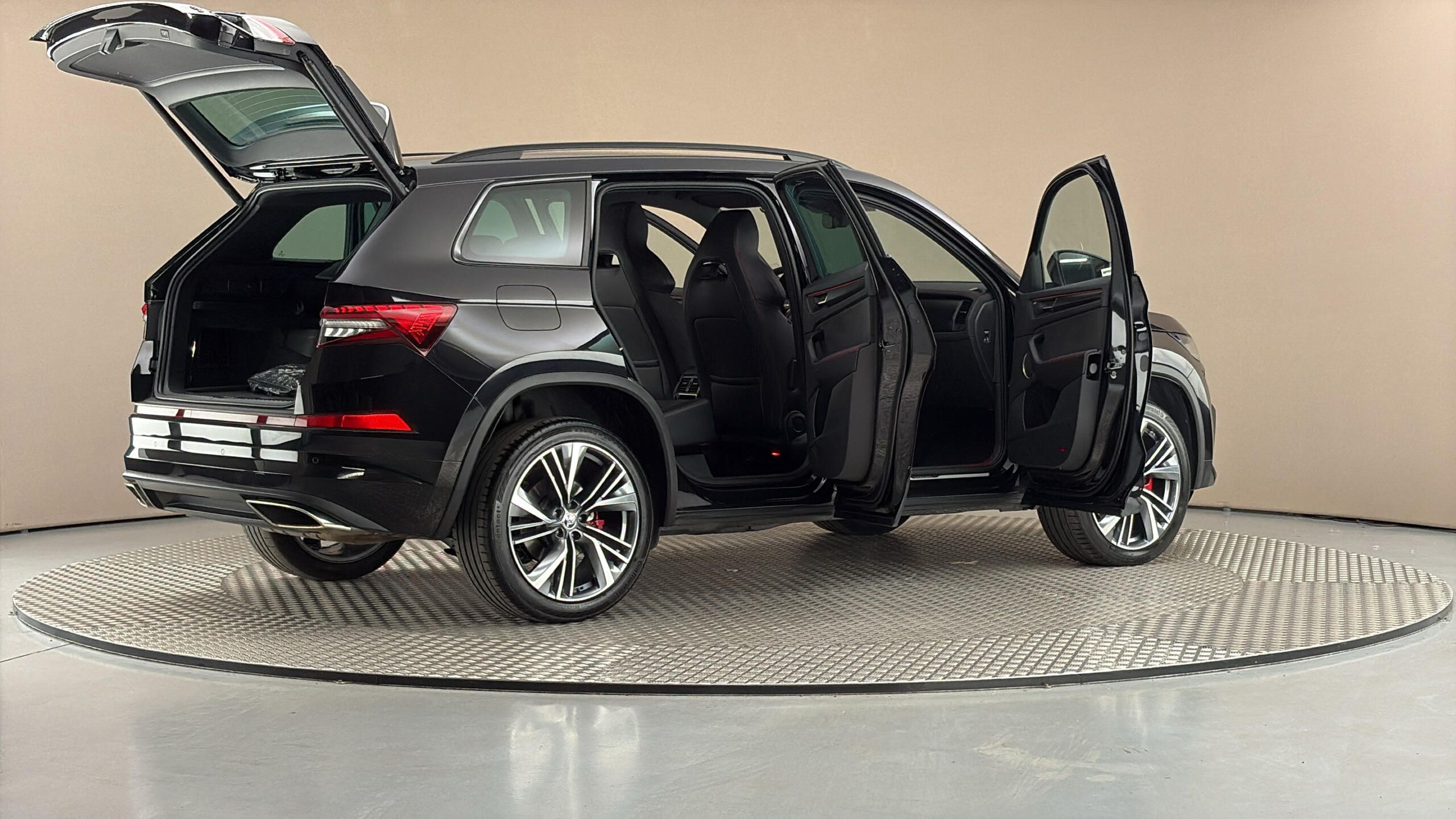 Škoda Kodiaq, 2.0 TSI DSG 4x4 RS - fotka 6