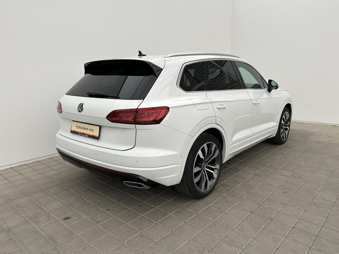 Volkswagen Touareg, 3.0TDi 210kW 4x4  R-Line - fotka 2