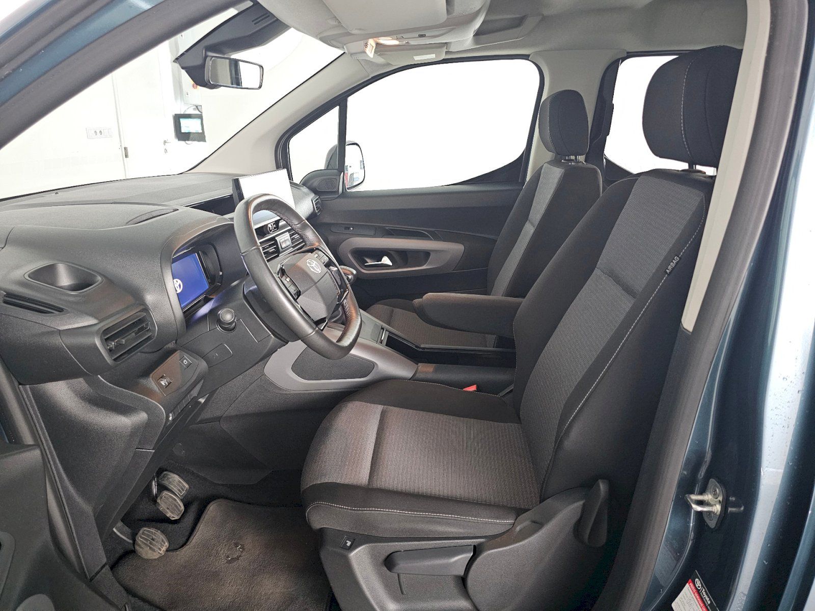 Toyota Proace City Verso, L1 1.5D 130k FAMILY - fotka 6