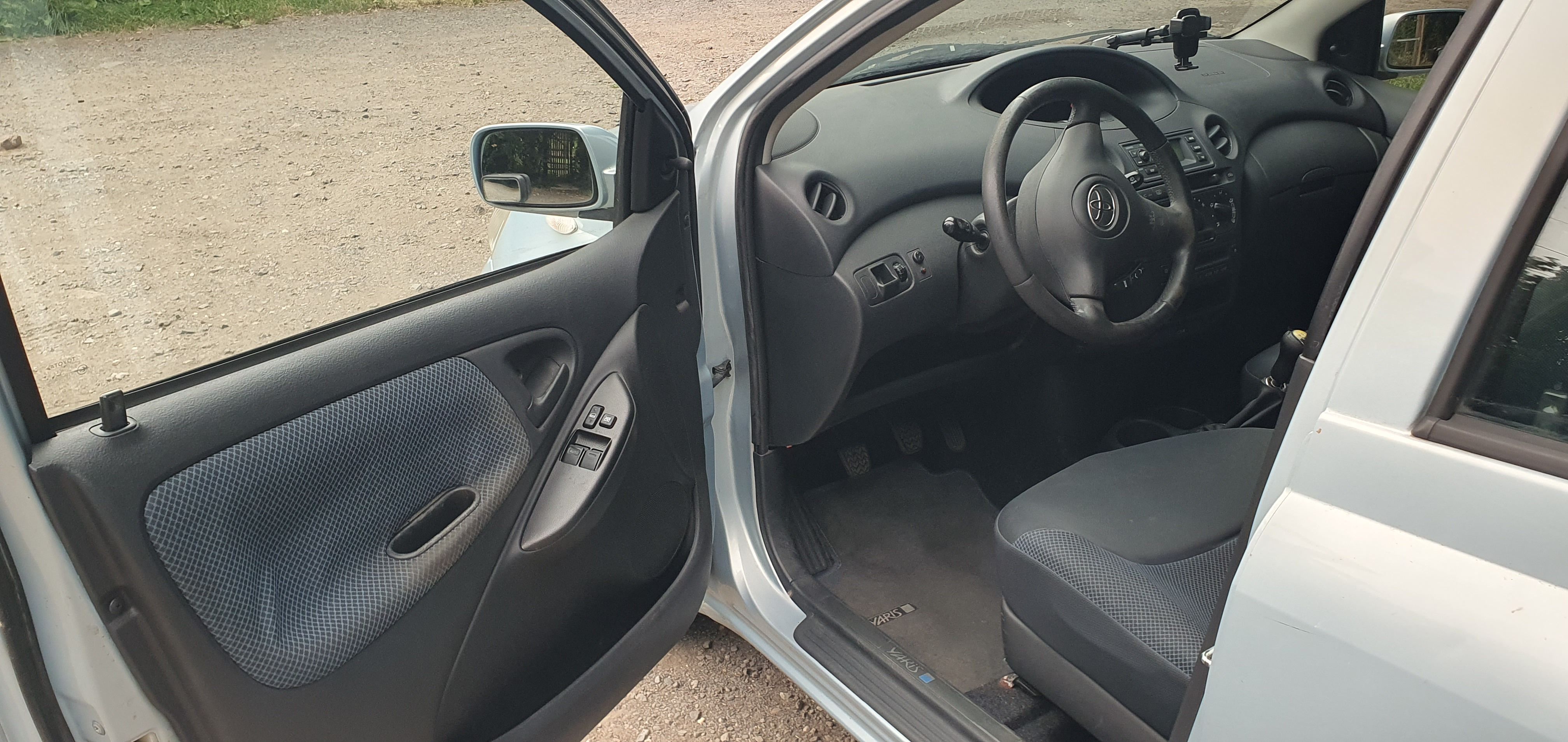 Toyota Yaris, 1.0 VVT-i, 1. majitel, klima - fotka 6