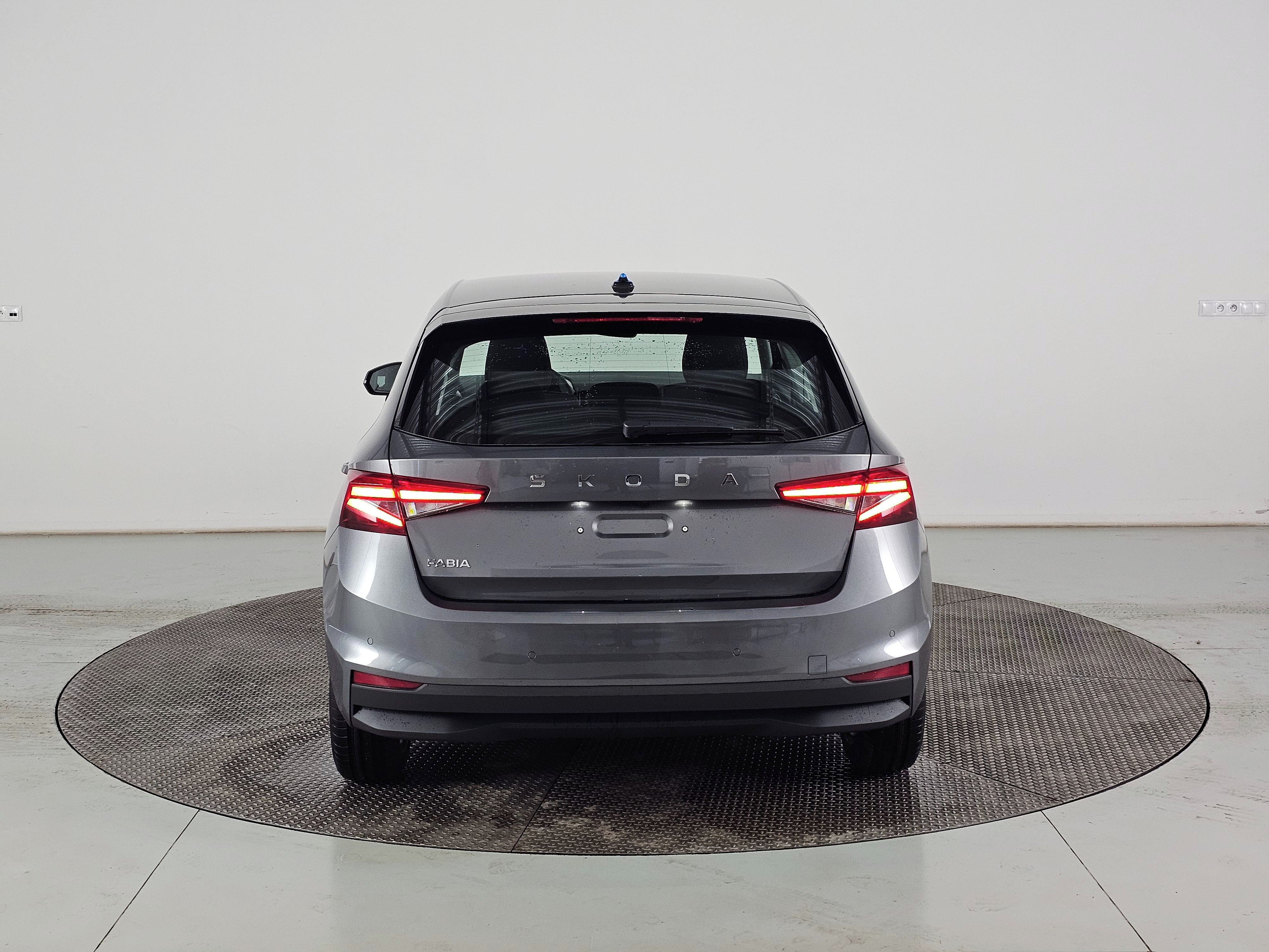 Škoda Fabia, Classic 1.0TSI 70kW 5st man. - fotka 6