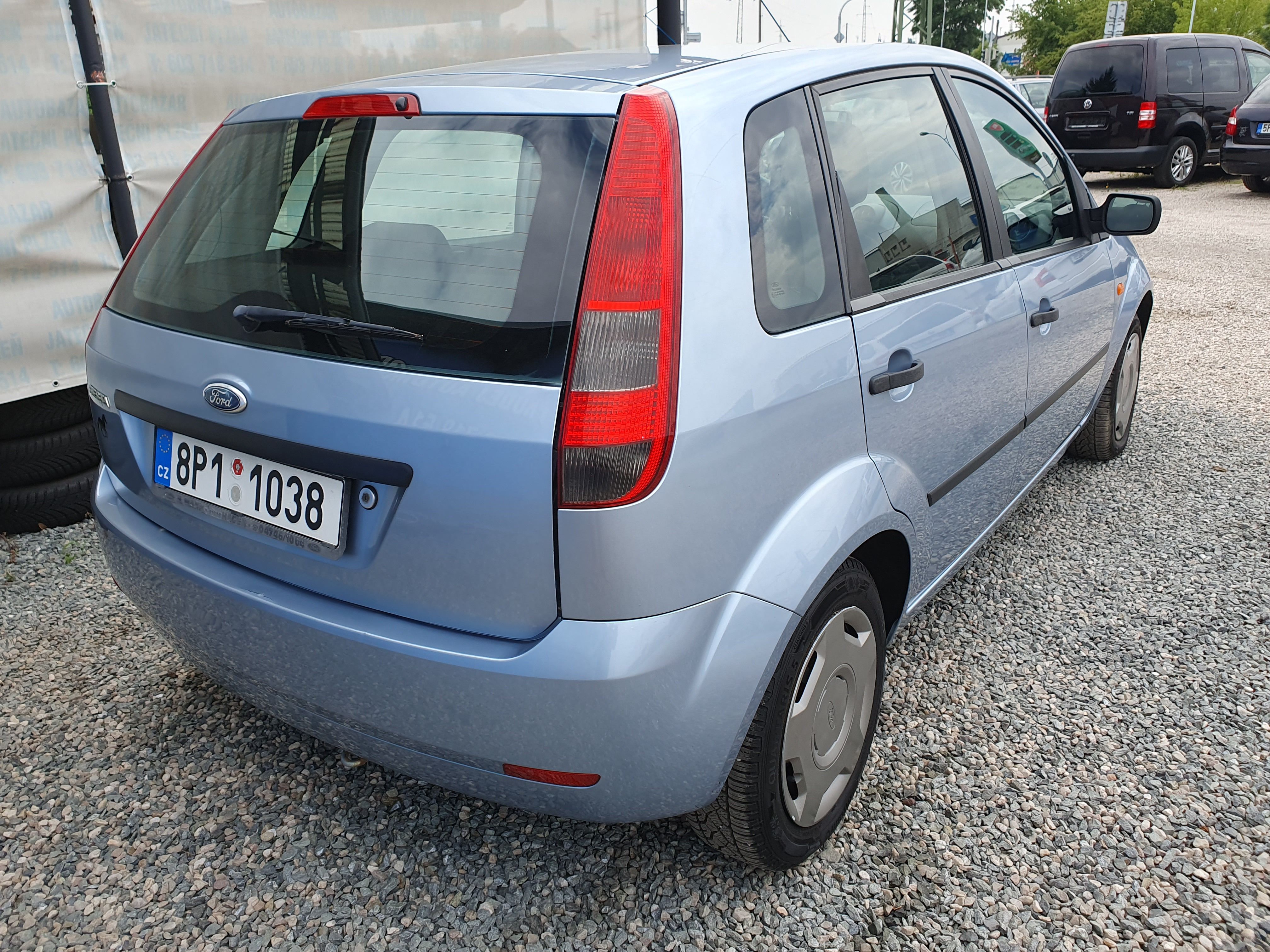 Ford Fiesta, 1.4 í 59 KW - fotka 3