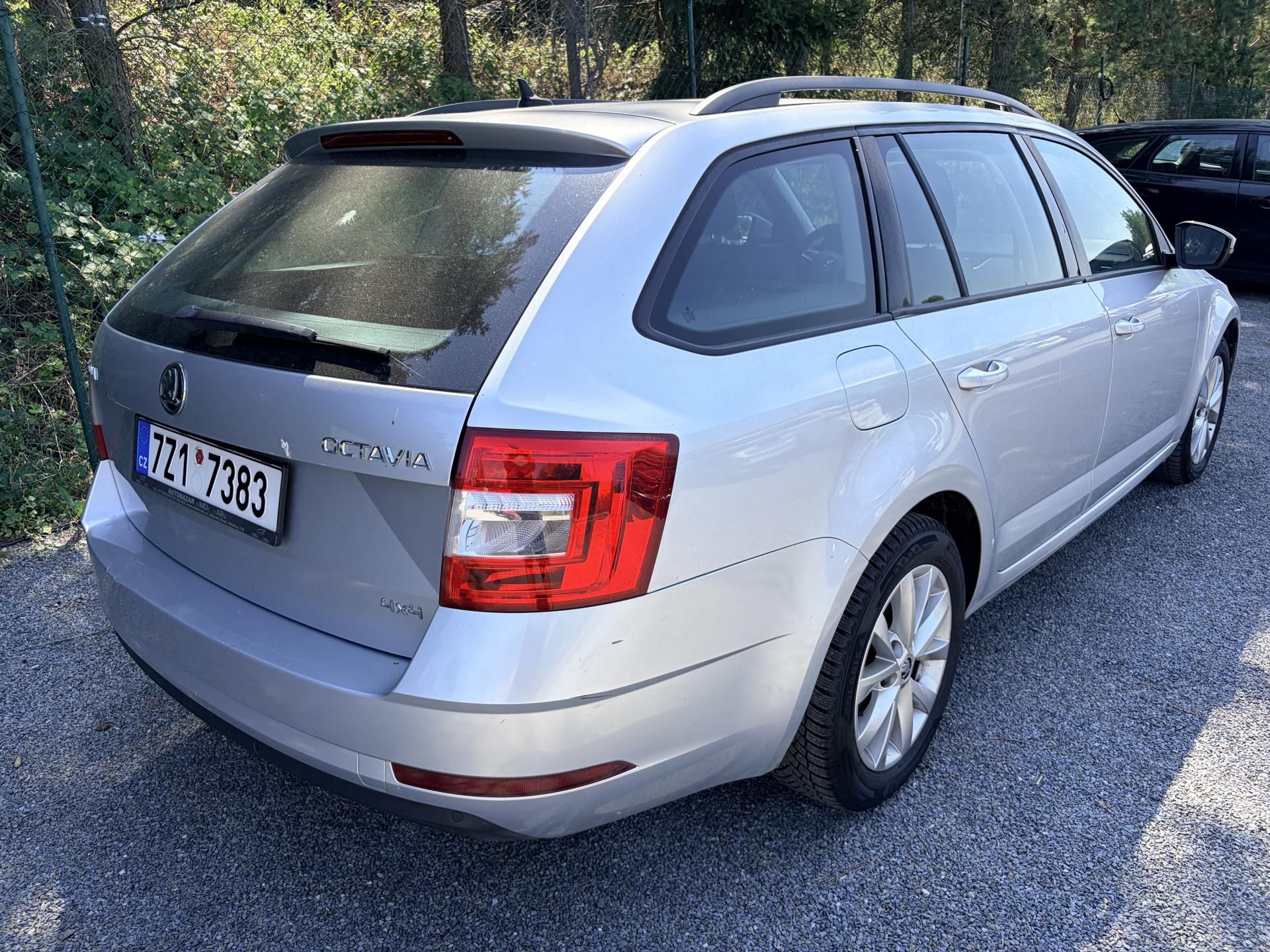 Škoda Octavia, 2.0TDI 4x4 DSG - fotka 4