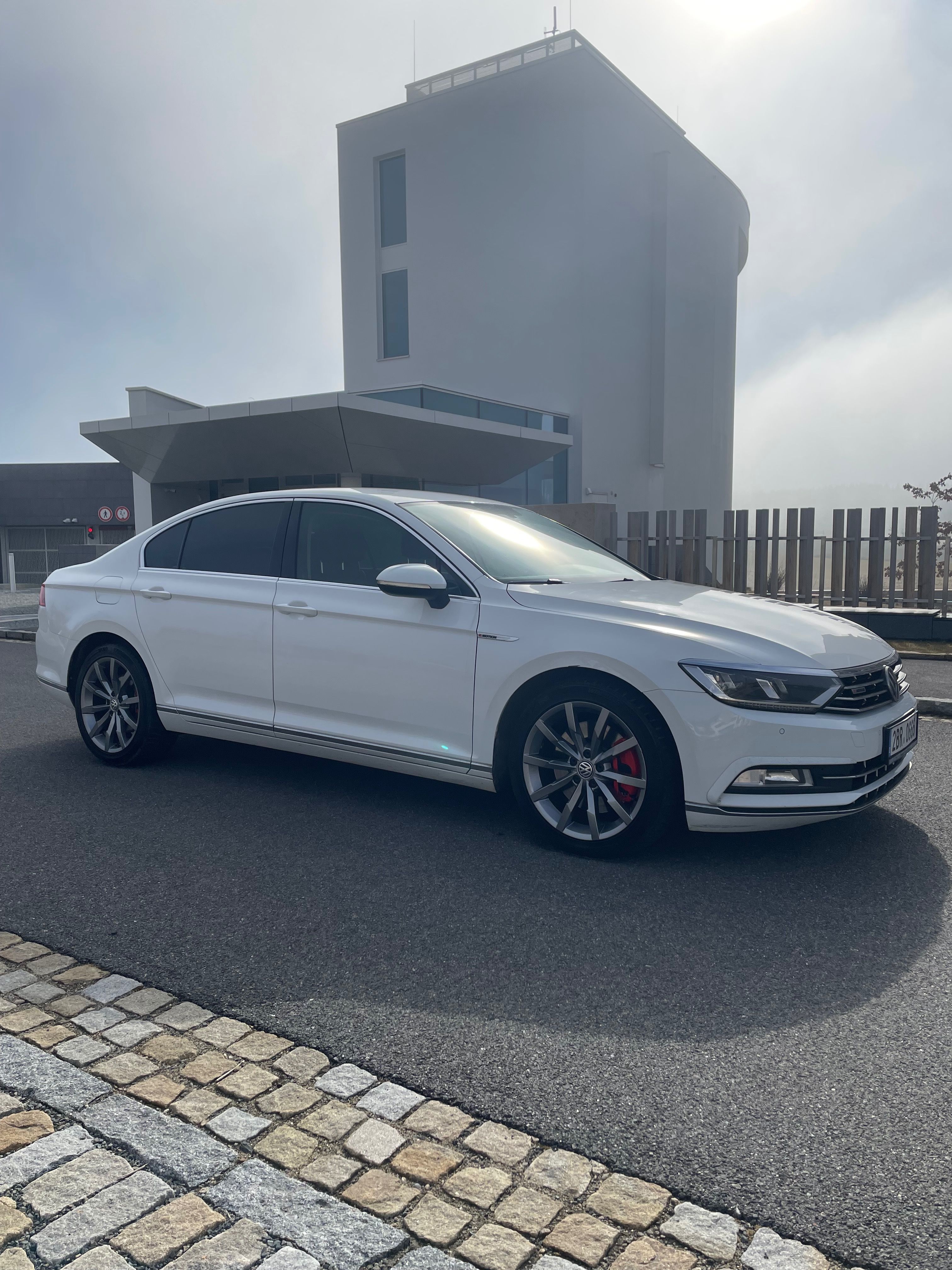 Volkswagen Passat, BiTDI 4Motion DSG Highline Top - fotka 5