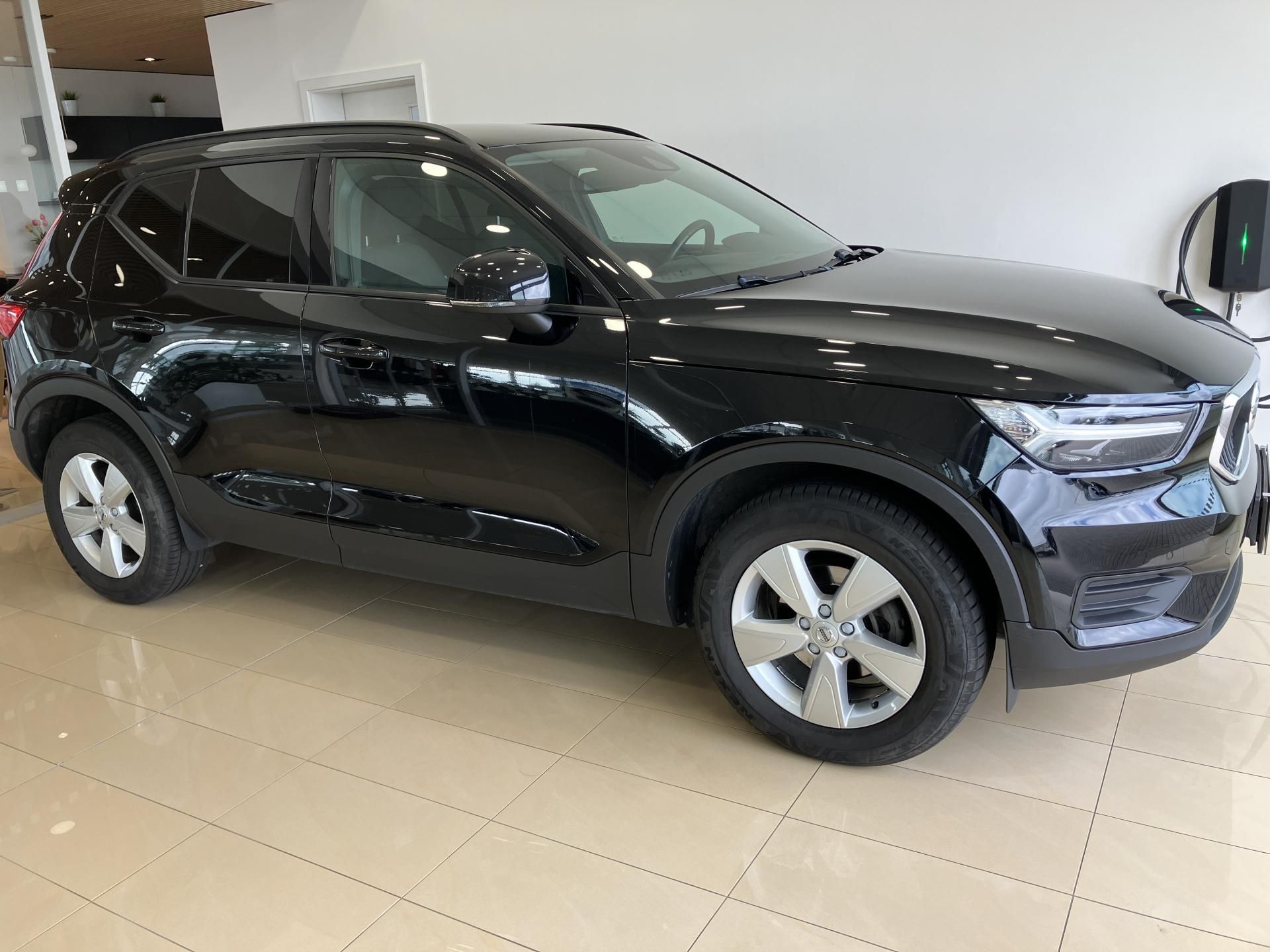 Volvo XC40, T3 FWD Kinetic AT8 - fotka 2