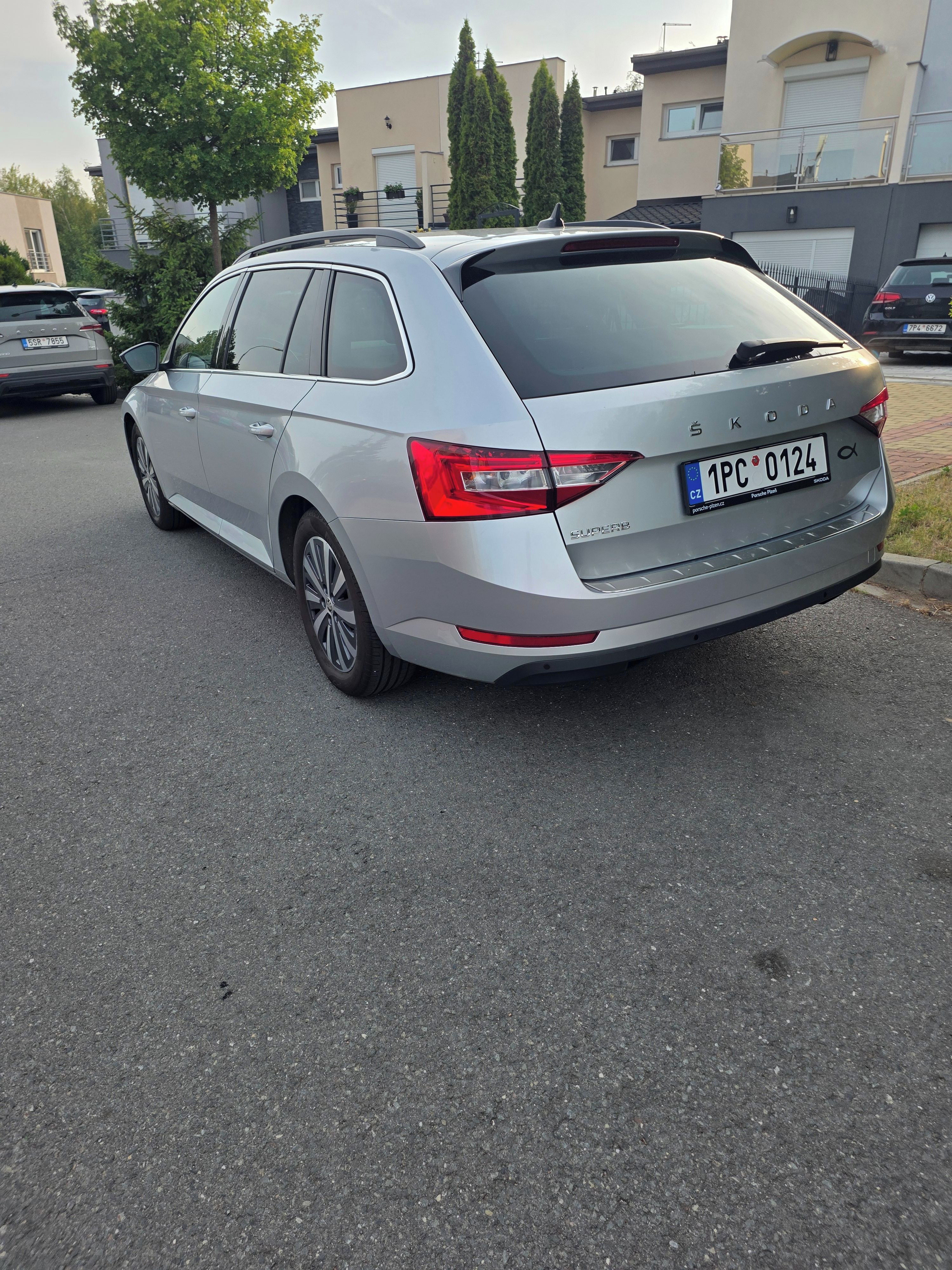 Škoda Superb, 2.0 - fotka 4