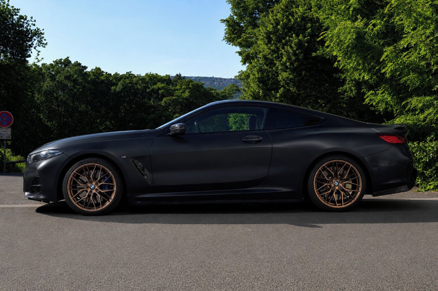 BMW Řada 8, 850i - fotka 4