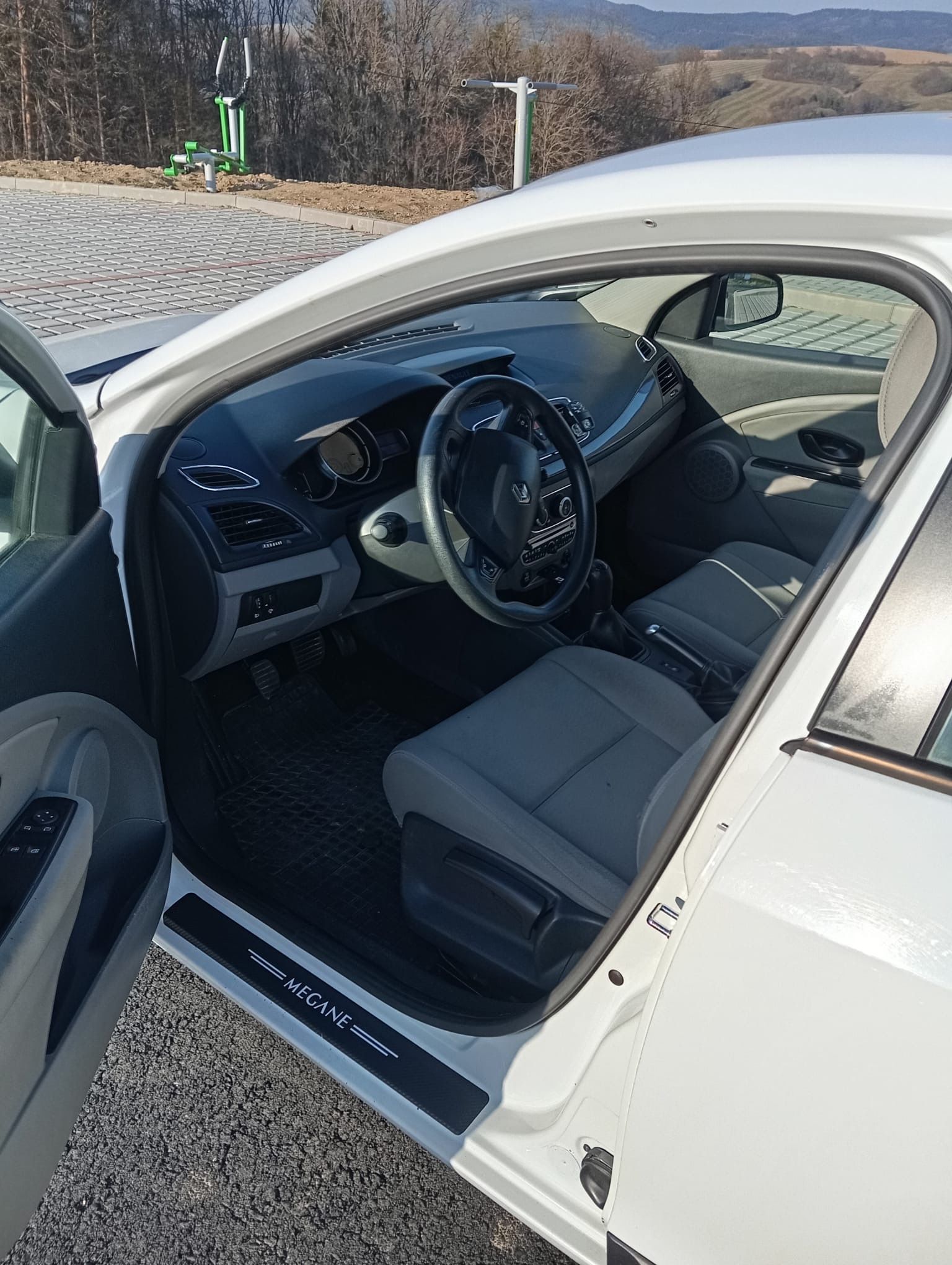 Renault Mégane, 1.5 dCi, 66 kW, 2010, servisov - fotka 6