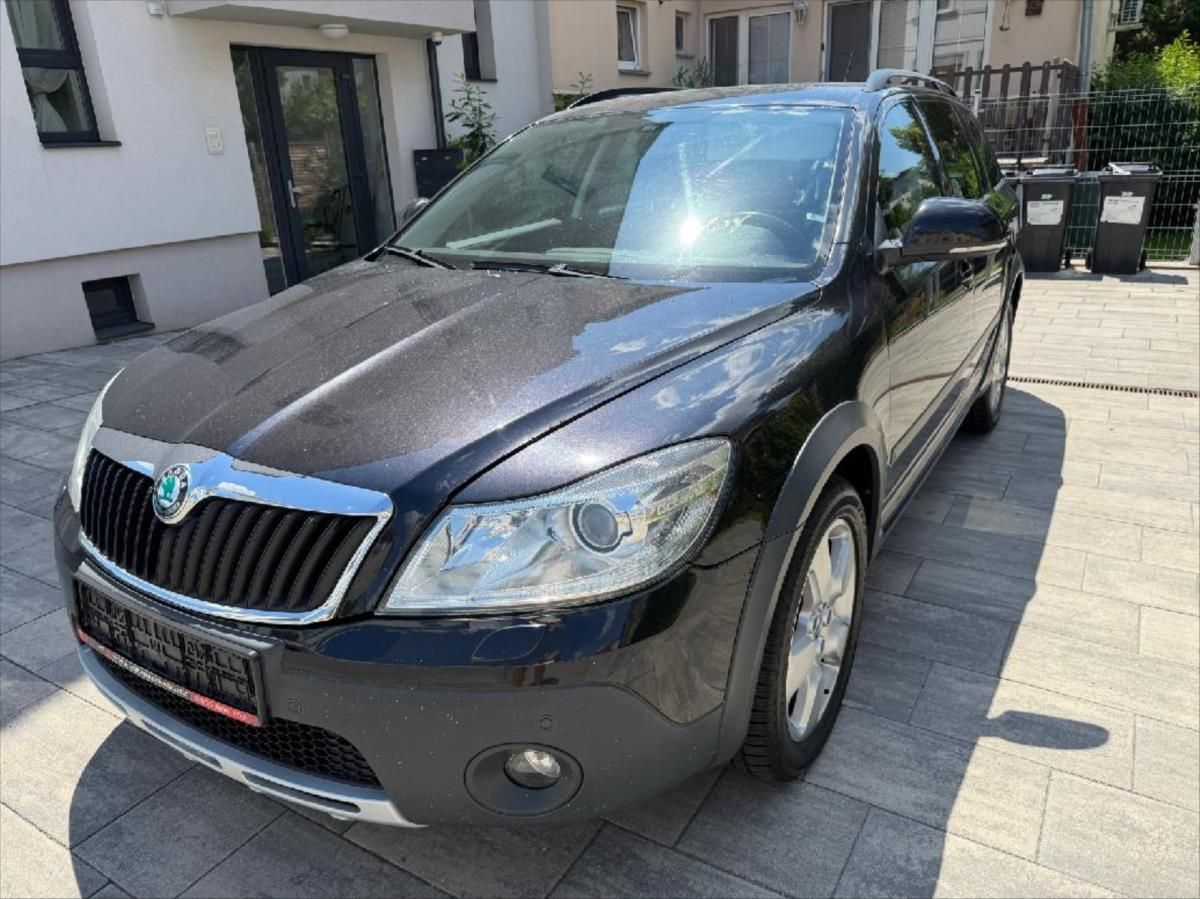 Škoda Octavia, 2,0 TDI  103 kw  Scout 4x4 - fotka 2