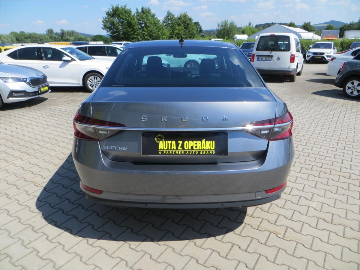 Škoda Superb, 2,0 TSI  DSG Style 140kW Tažné - fotka 6