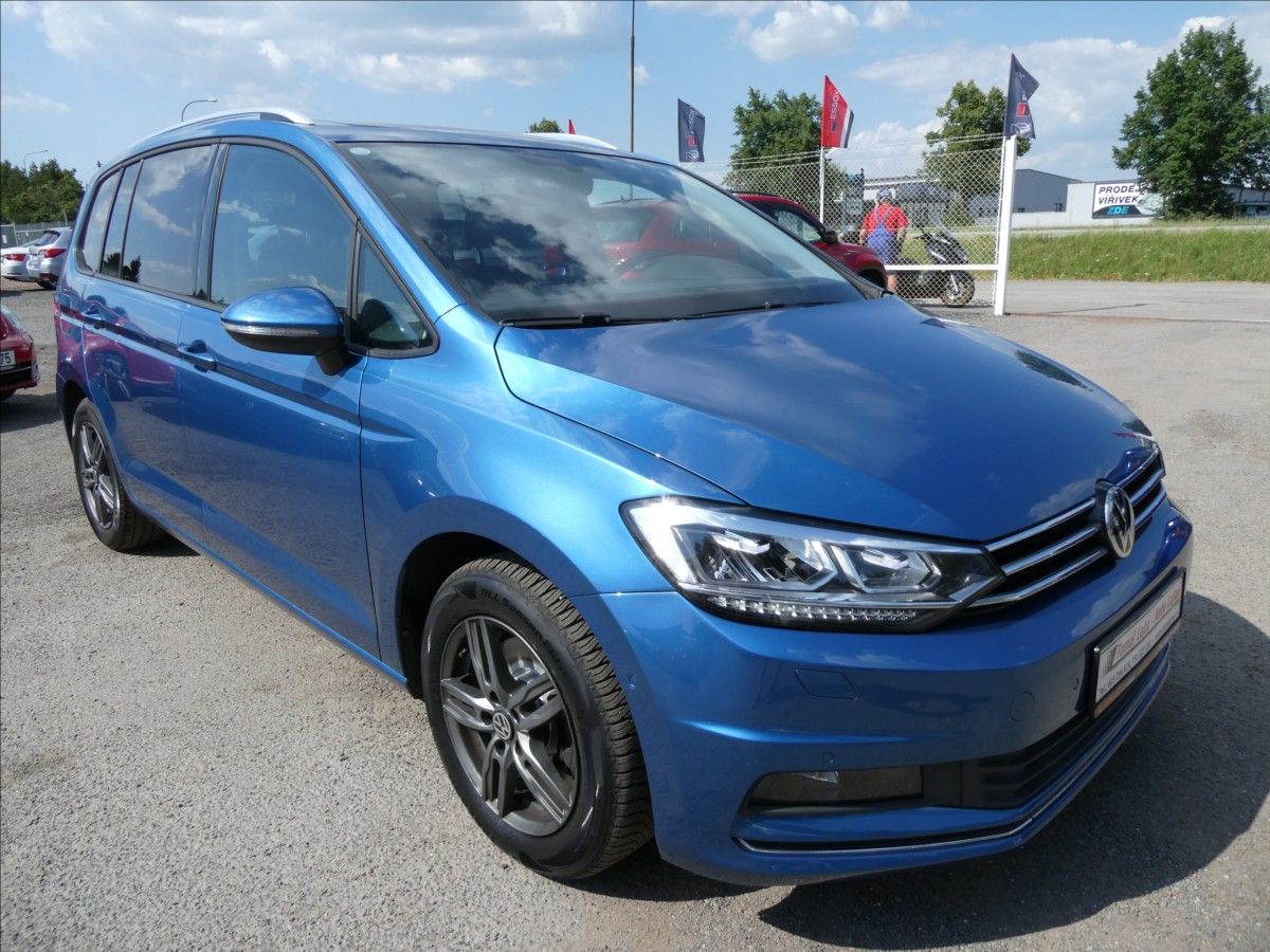 Volkswagen Touran, 1,4 TSi 110kW DSG,LED,serviska