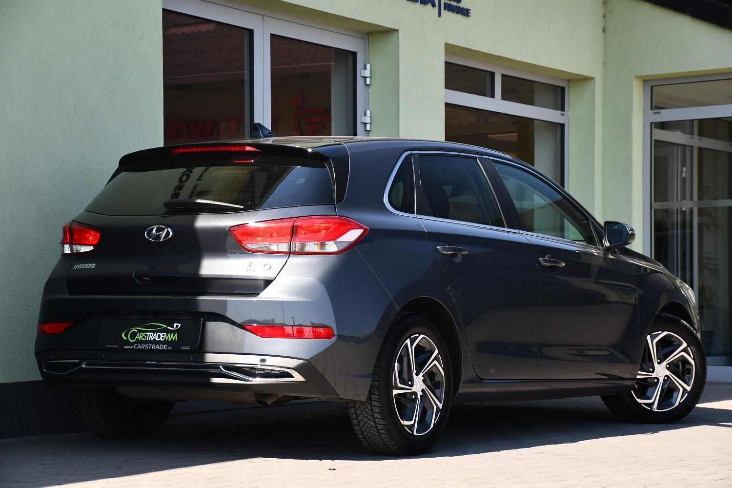 Hyundai i30, 1,0T-GDi FAMILY SMART DCT ČR - fotka 5
