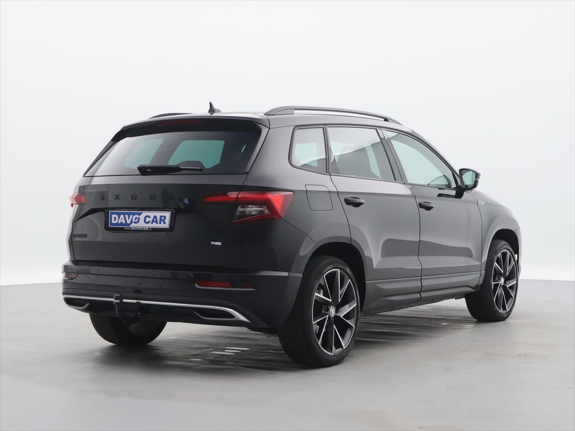 Škoda Karoq, 2,0 TDi 110kW DSG Sportline CZ - fotka 5