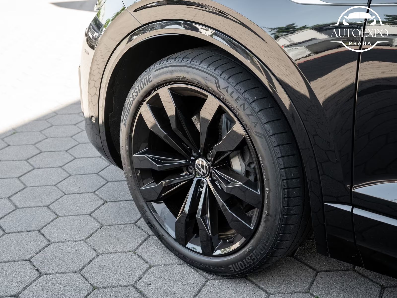 Volkswagen Touareg, TDI R-Line*Pano*IQLight*AHK - fotka 5