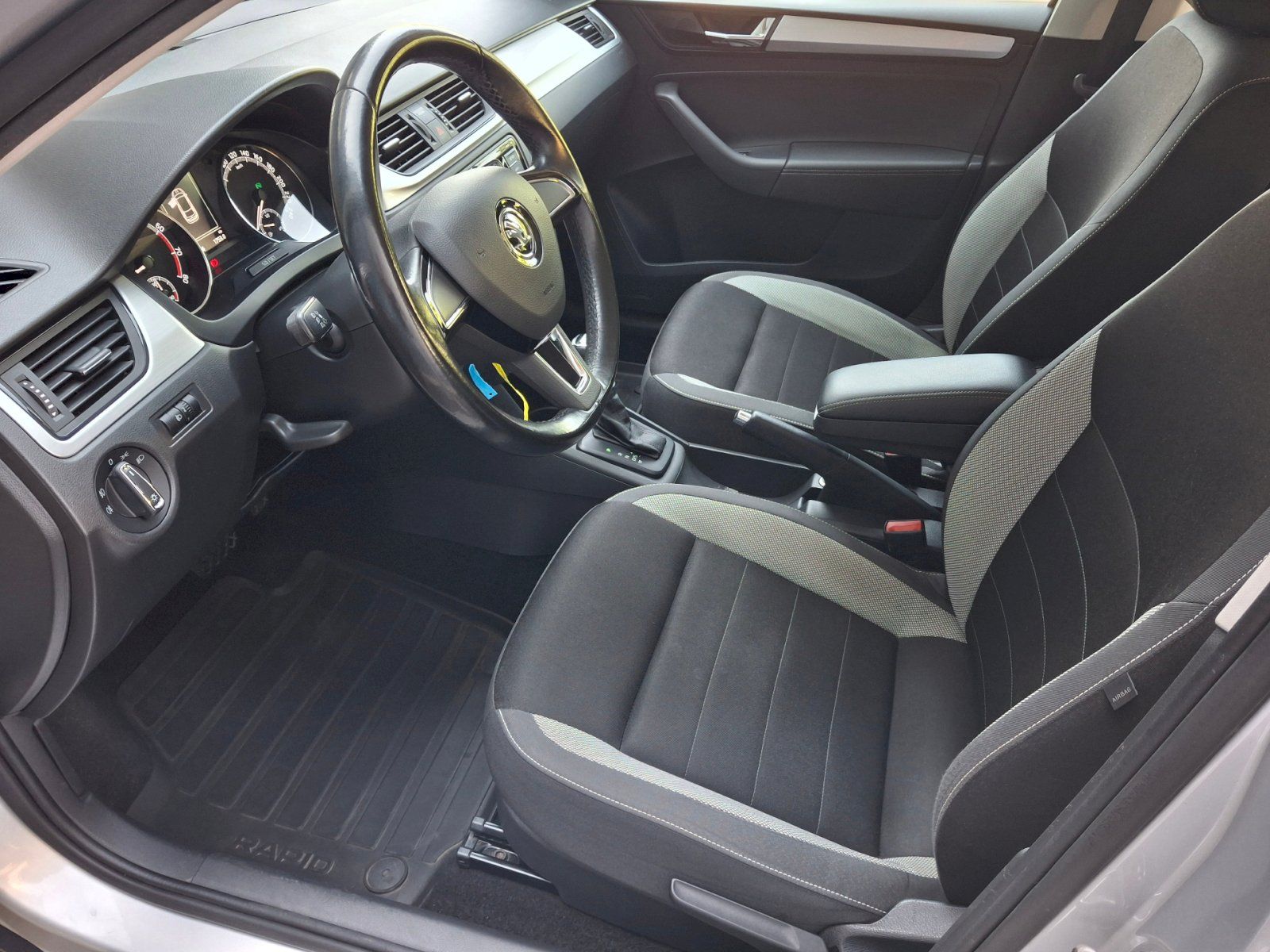 Škoda Rapid, Spaceback Ambition Plus DSG 1, - fotka 6