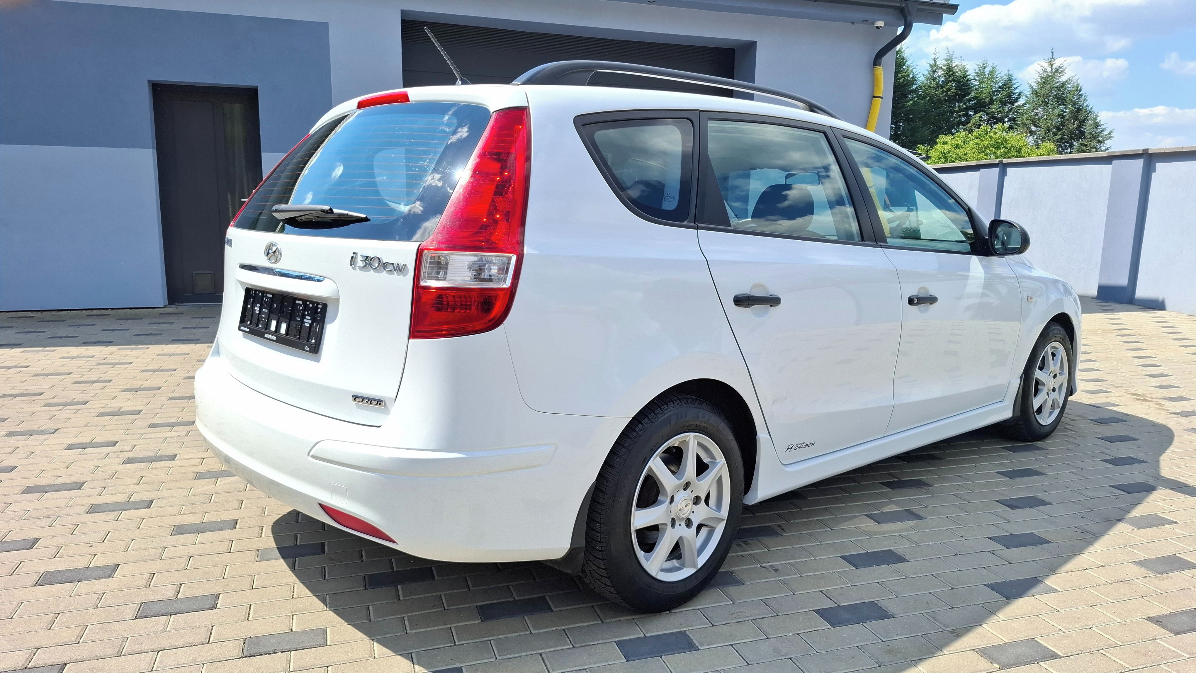 Hyundai i30, 1,6 - 16V CRDi 66kw. ZACHOVALÉ - fotka 5
