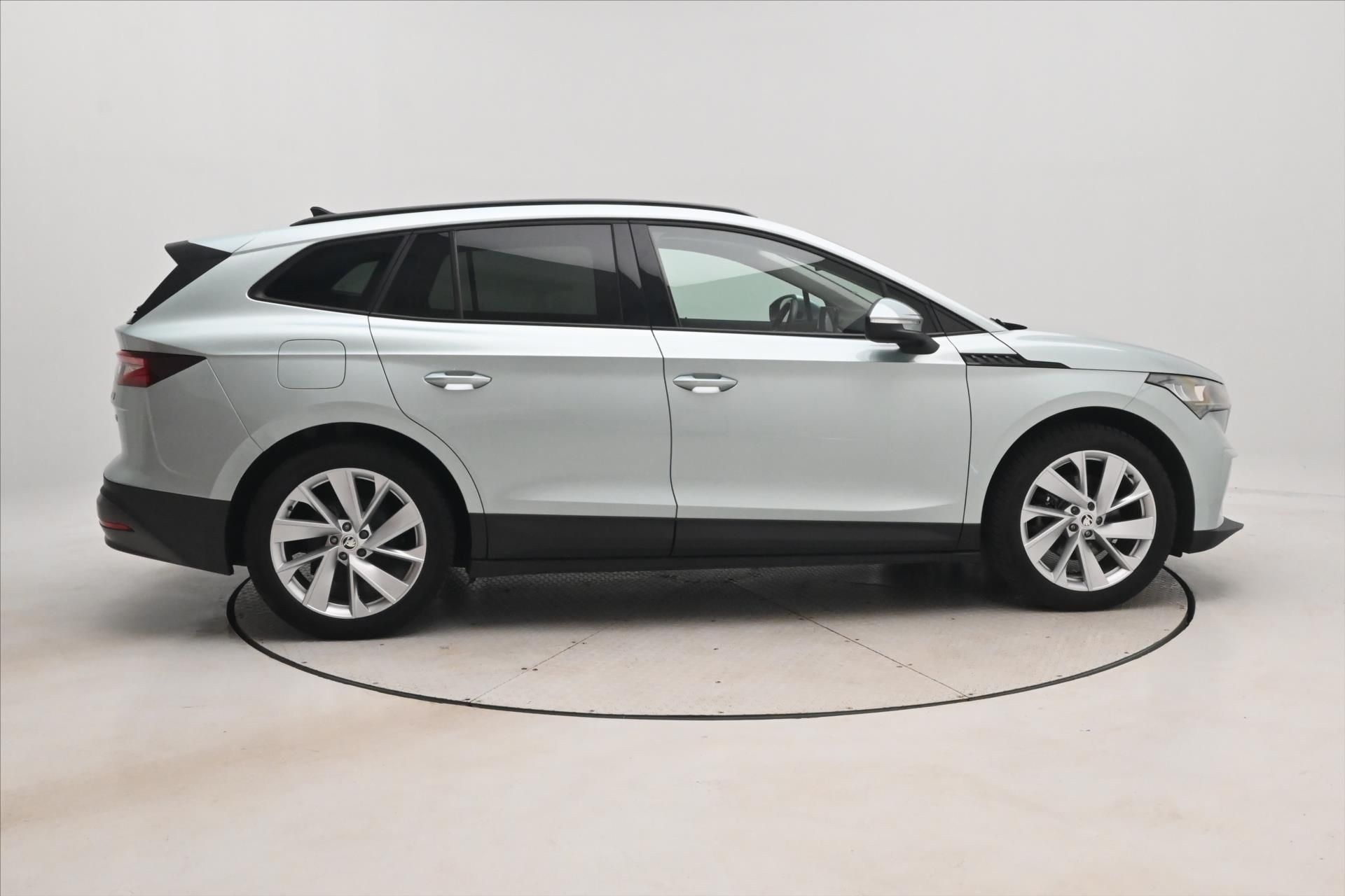Škoda Enyaq, iV 60 132 kW 58kWh SoH 87% Zár - fotka 4