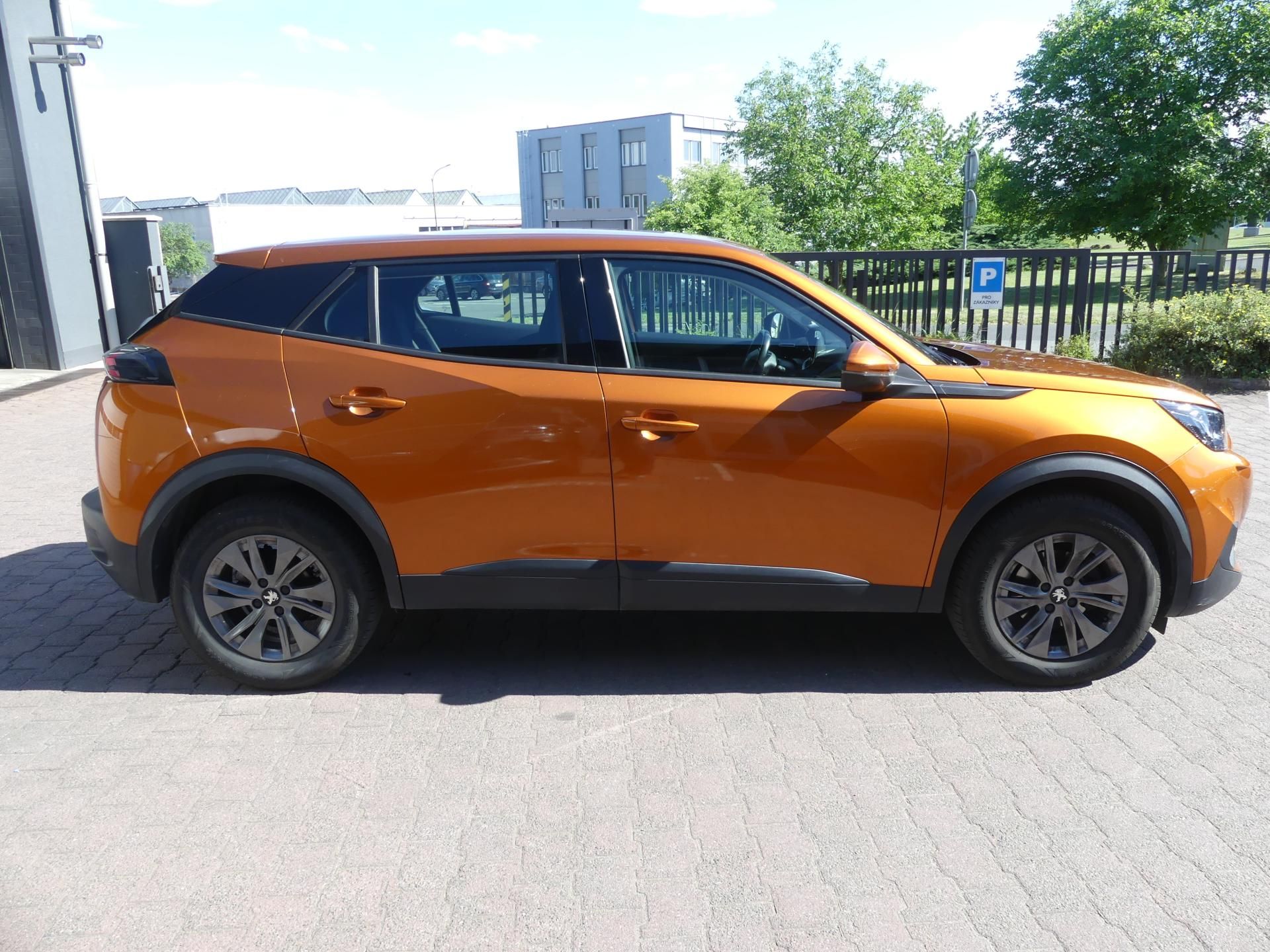 Peugeot 2008, 1,2 PureTech MAN6 - fotka 4