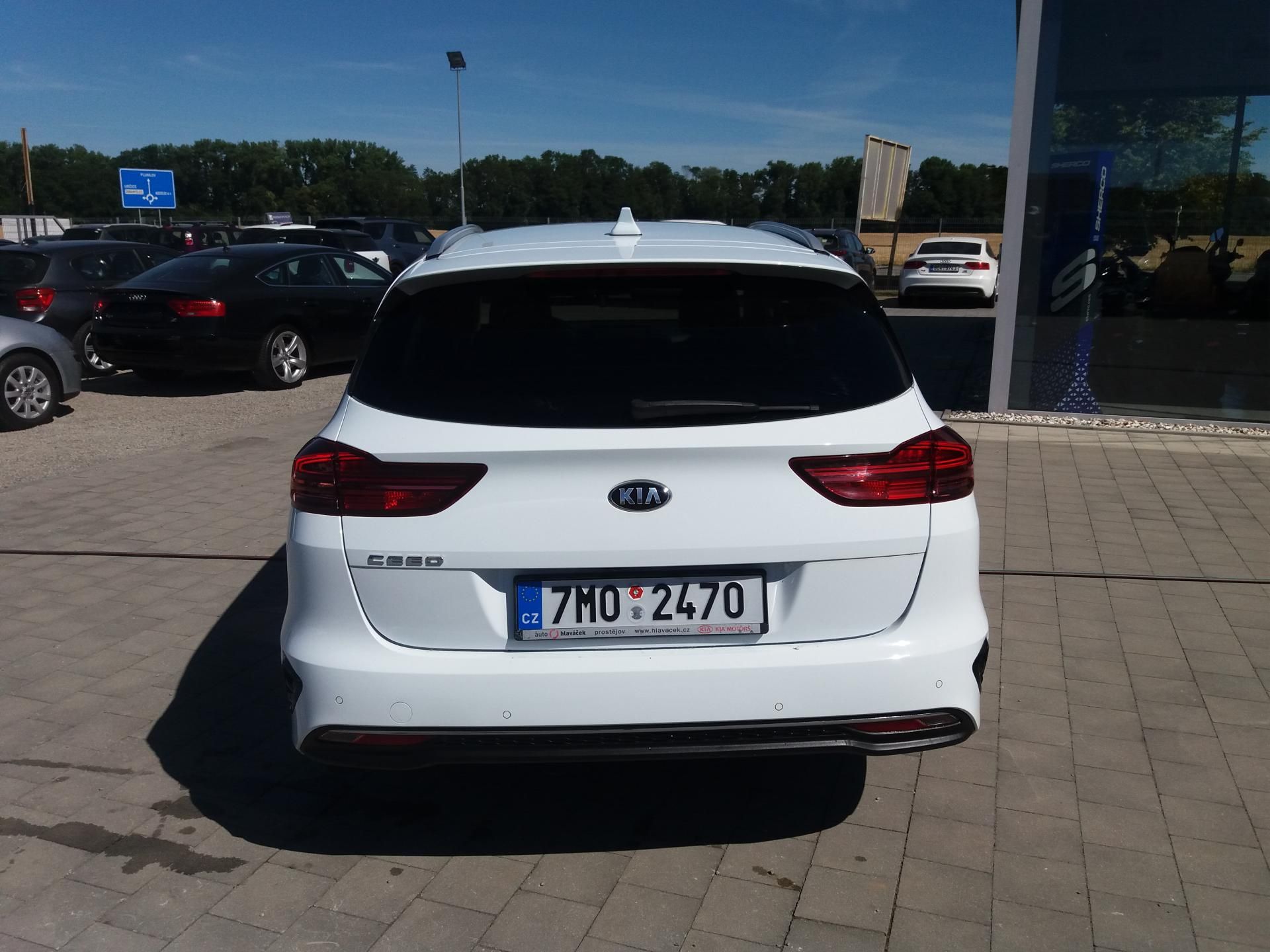Kia Cee´d, 1.6CRDi,100kW,1.MAJITEL-ČR!! - fotka 5