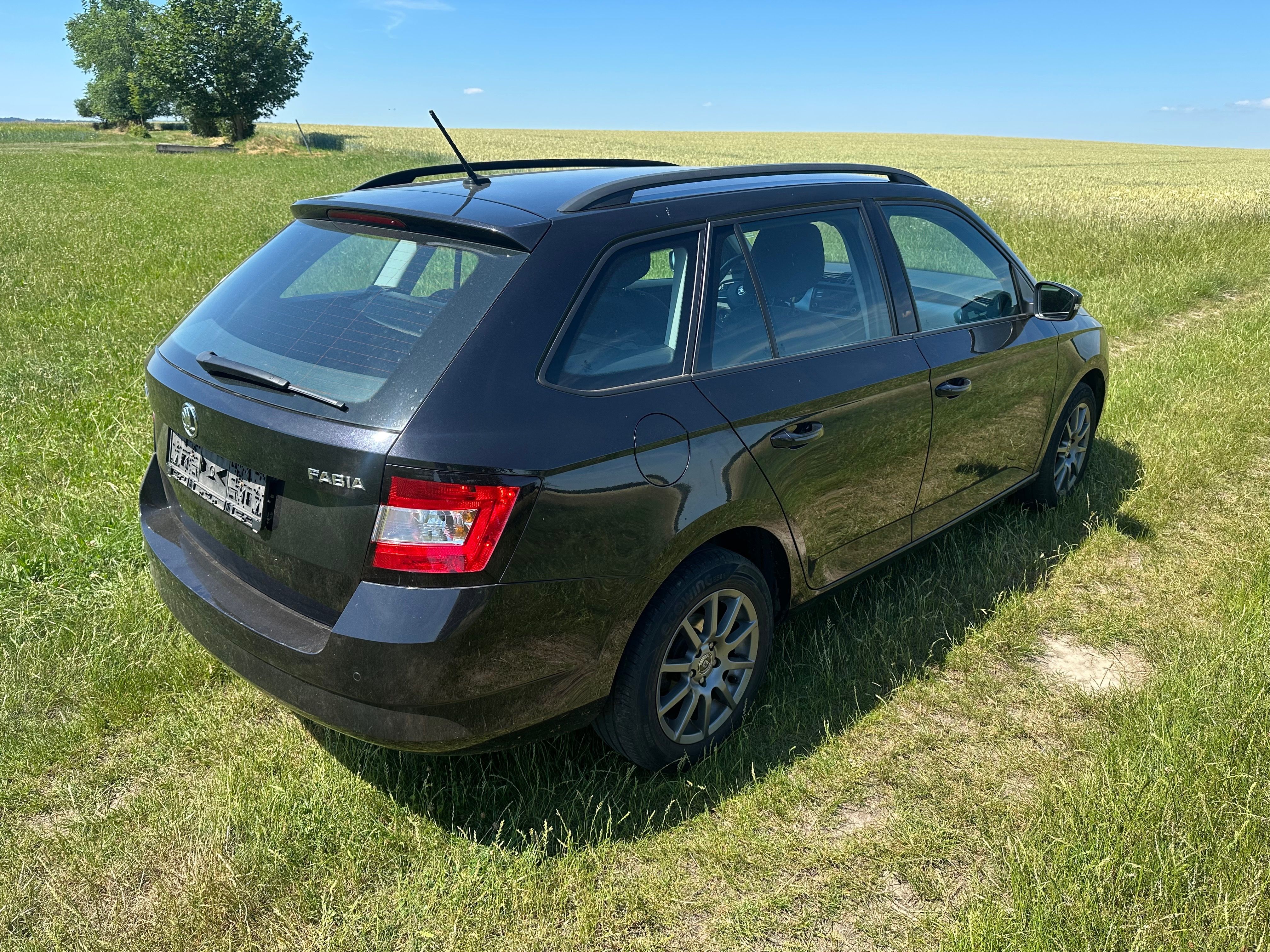 Škoda Fabia, 1.2TSI-81KW-6KVALT-ŘEMEN - fotka 6